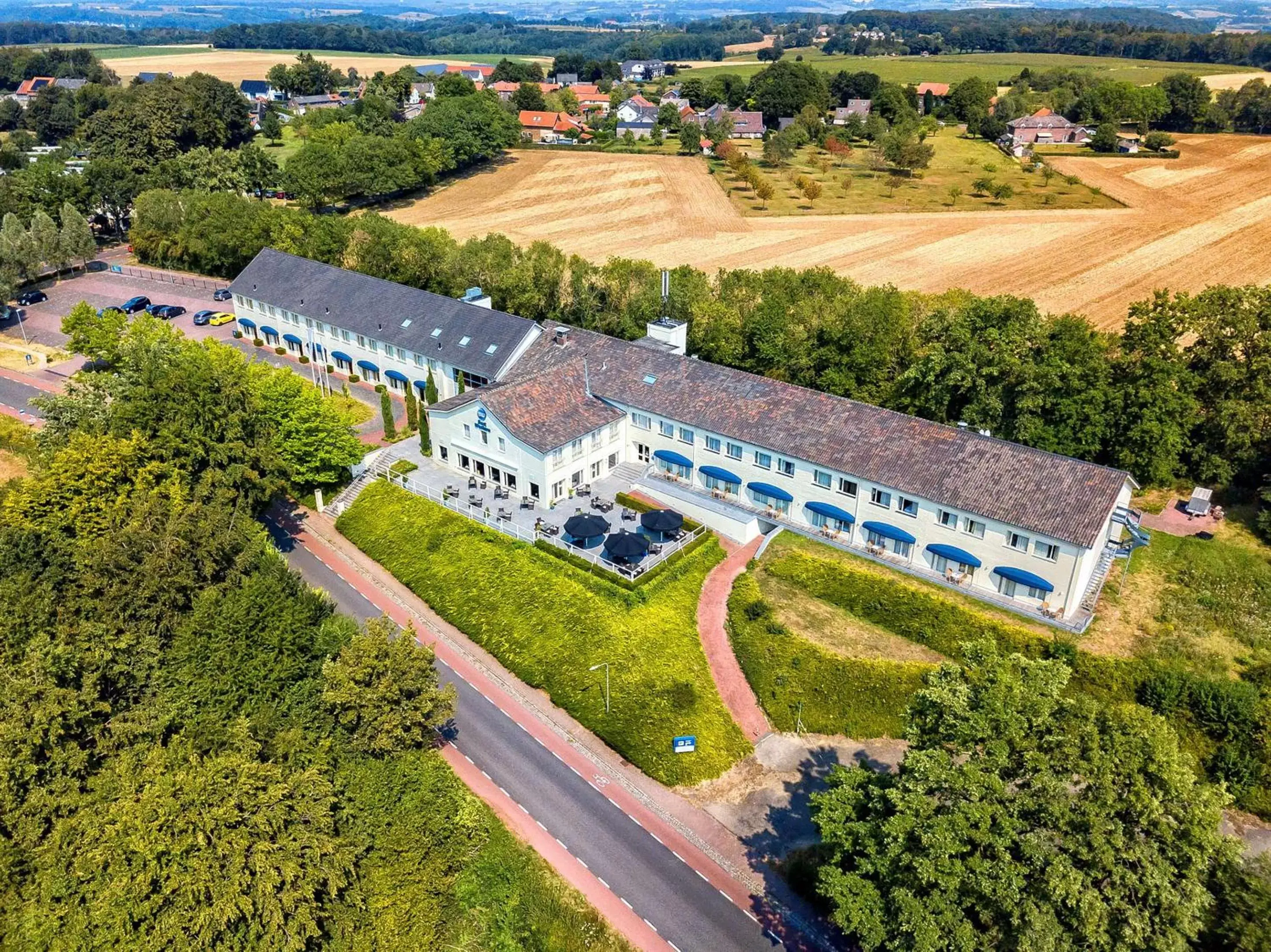 Property building, Bird's-eye View in Best Western Hotel Slenaken