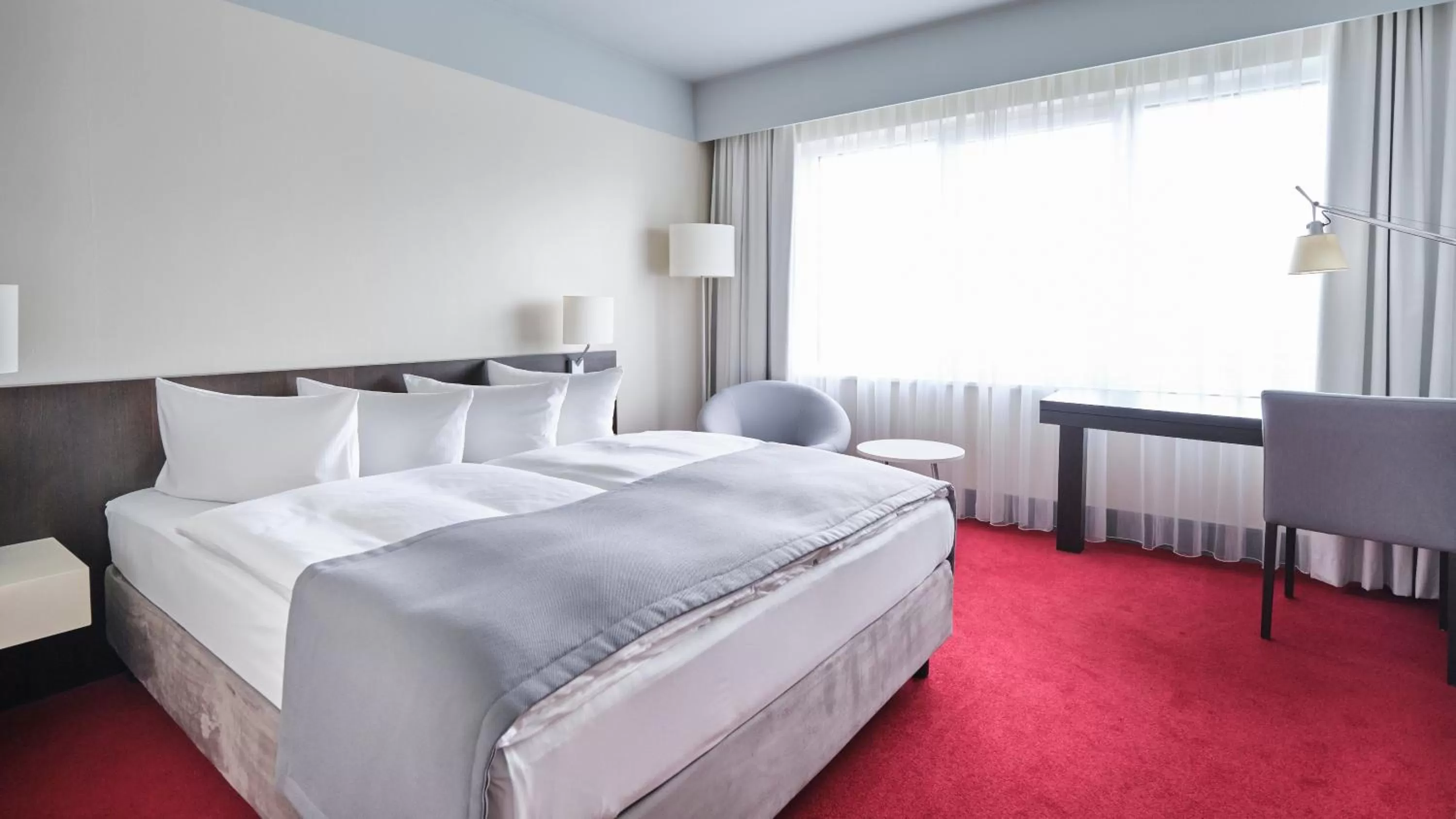 Photo of the whole room, Bed in Holiday Inn Berlin Airport - Conference Centre by IHG