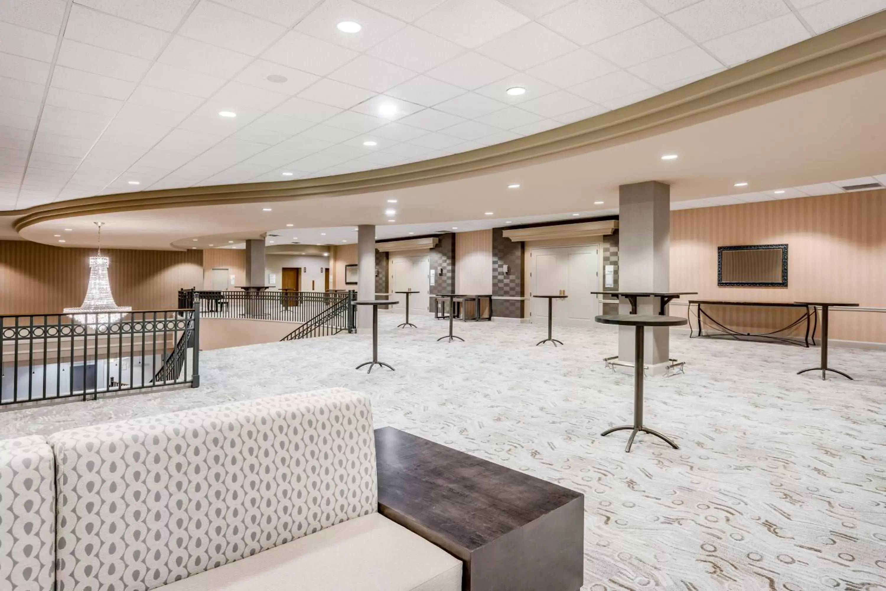 Meeting/conference room in Holiday Inn Lafayette-City Centre, an IHG Hotel