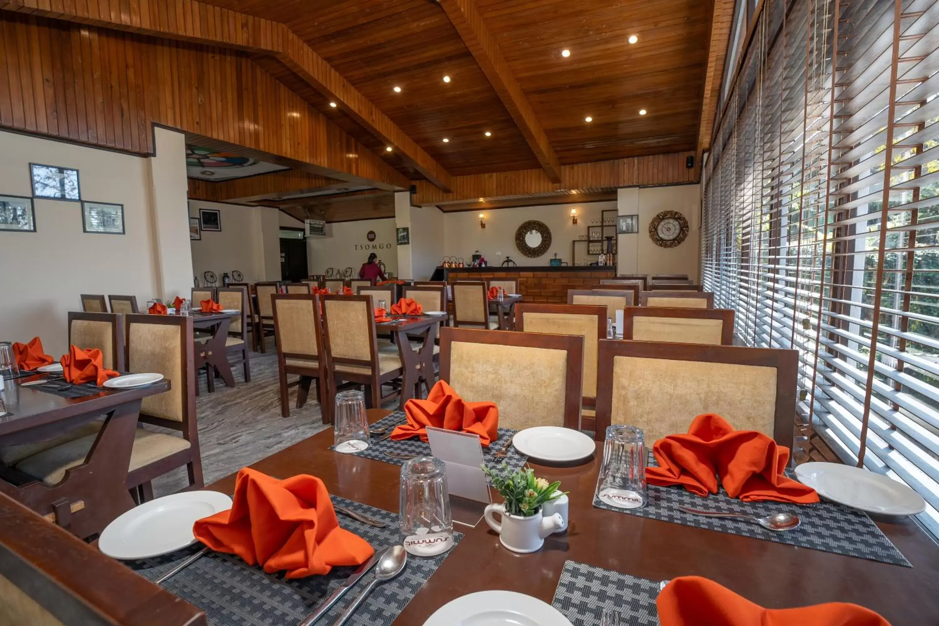 Restaurant/Places to Eat in Summit Norling Resort & Spa