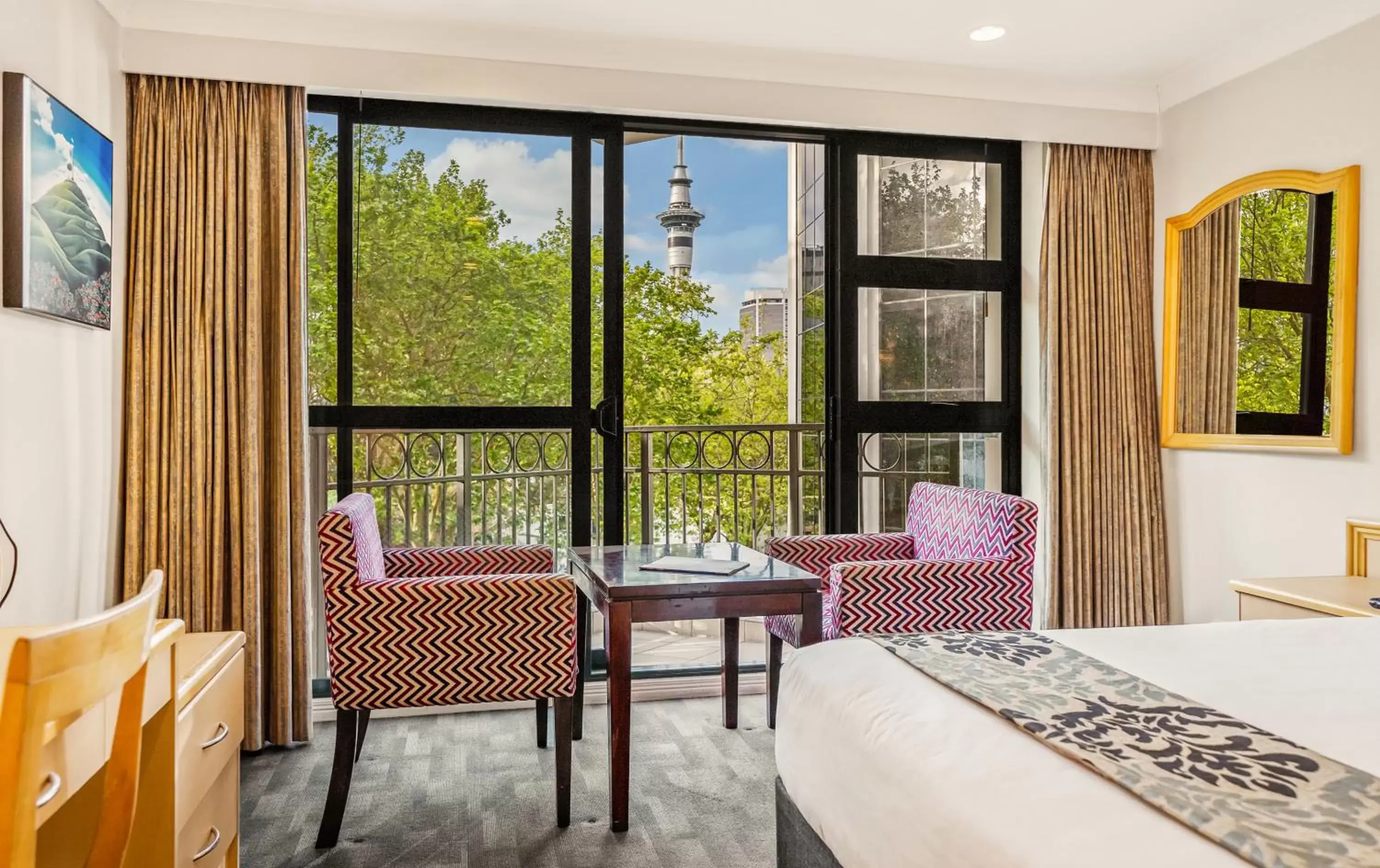 Dining area, Seating Area in Parkside Hotel & Apartments