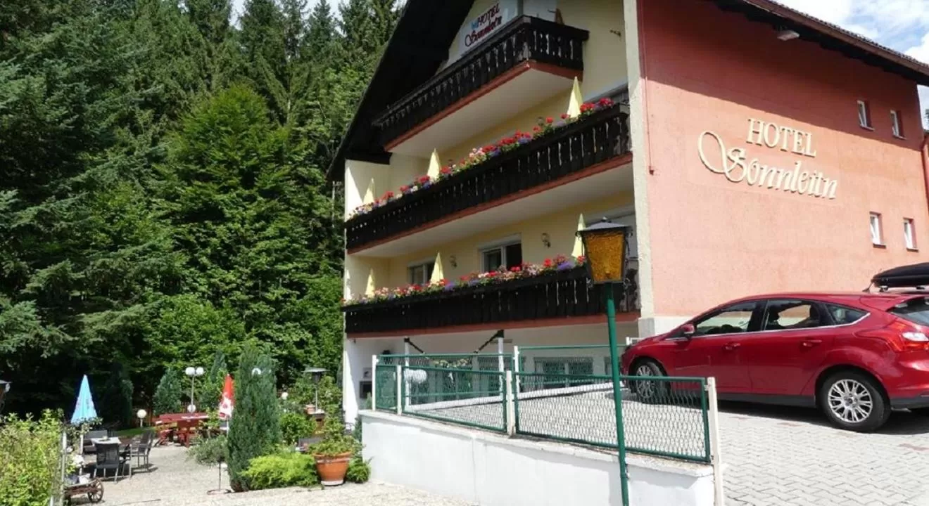 Property Building in Hotel Sonnleitn
