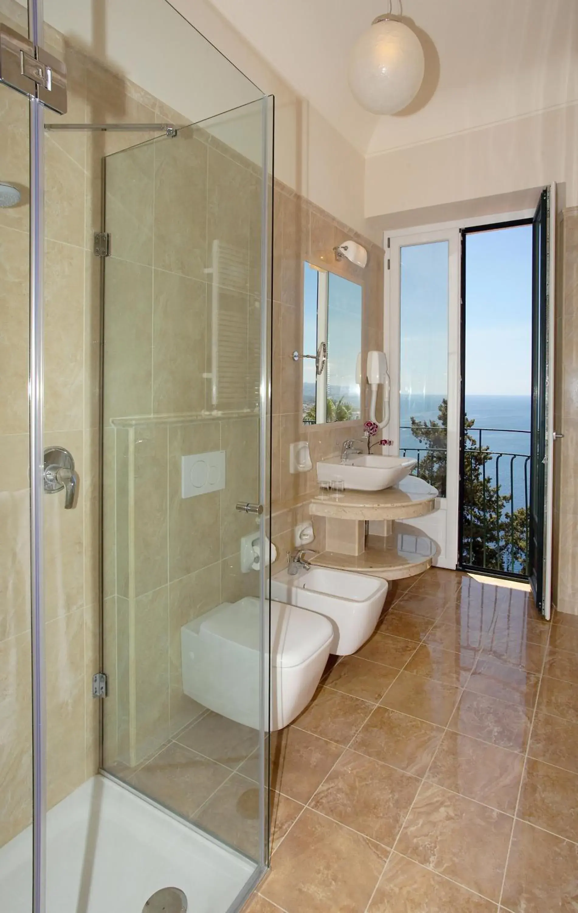 Bathroom in Hotel Villa Belvedere