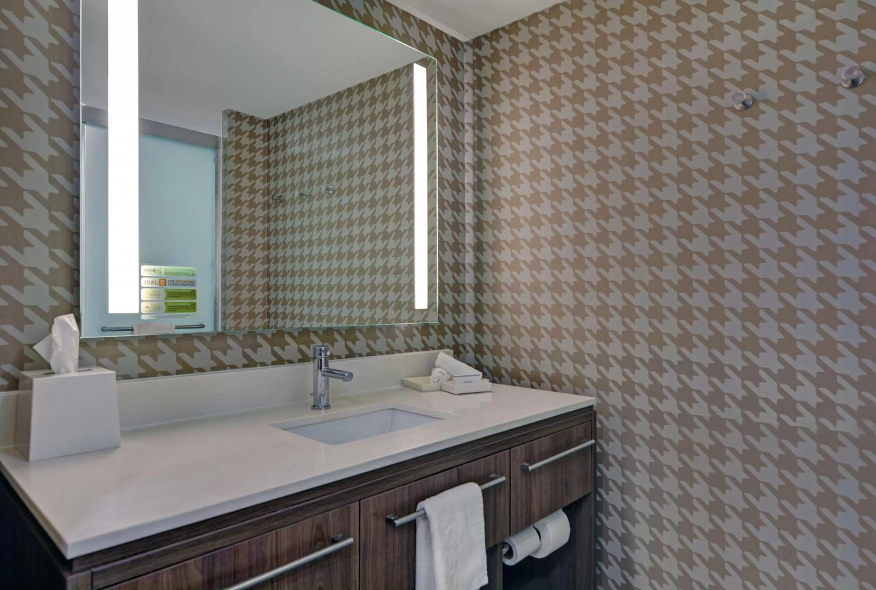 Bathroom in Home2 Suites By Hilton Richmond Hill Savannah I-95