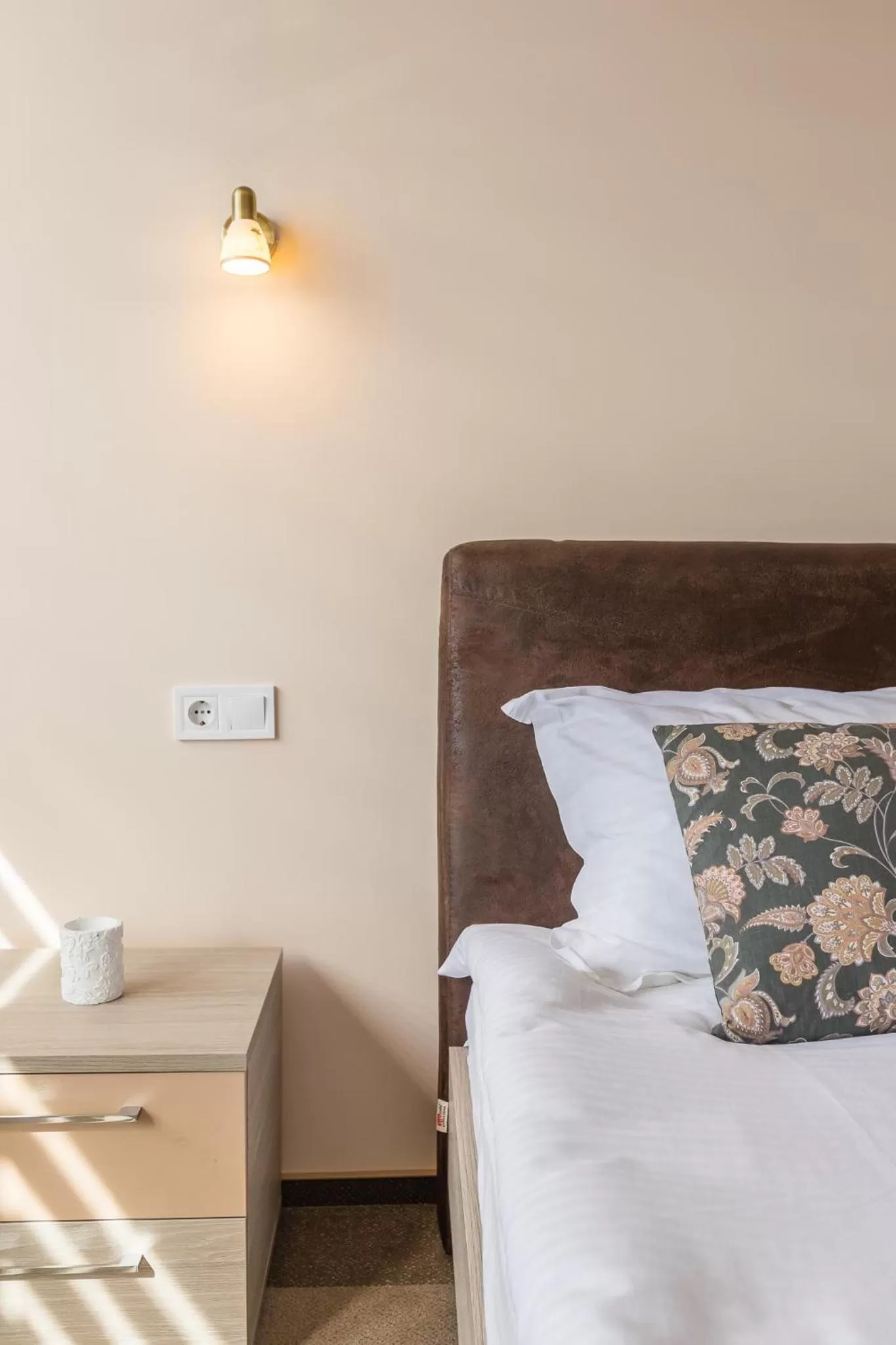 Bed in Pensiunea Select Central