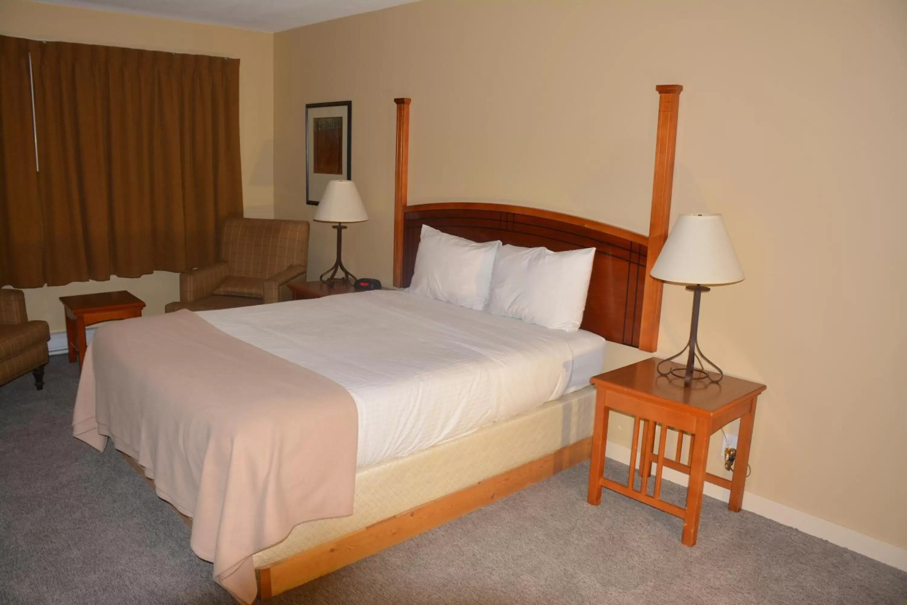 Bed in Northway Motor Inn