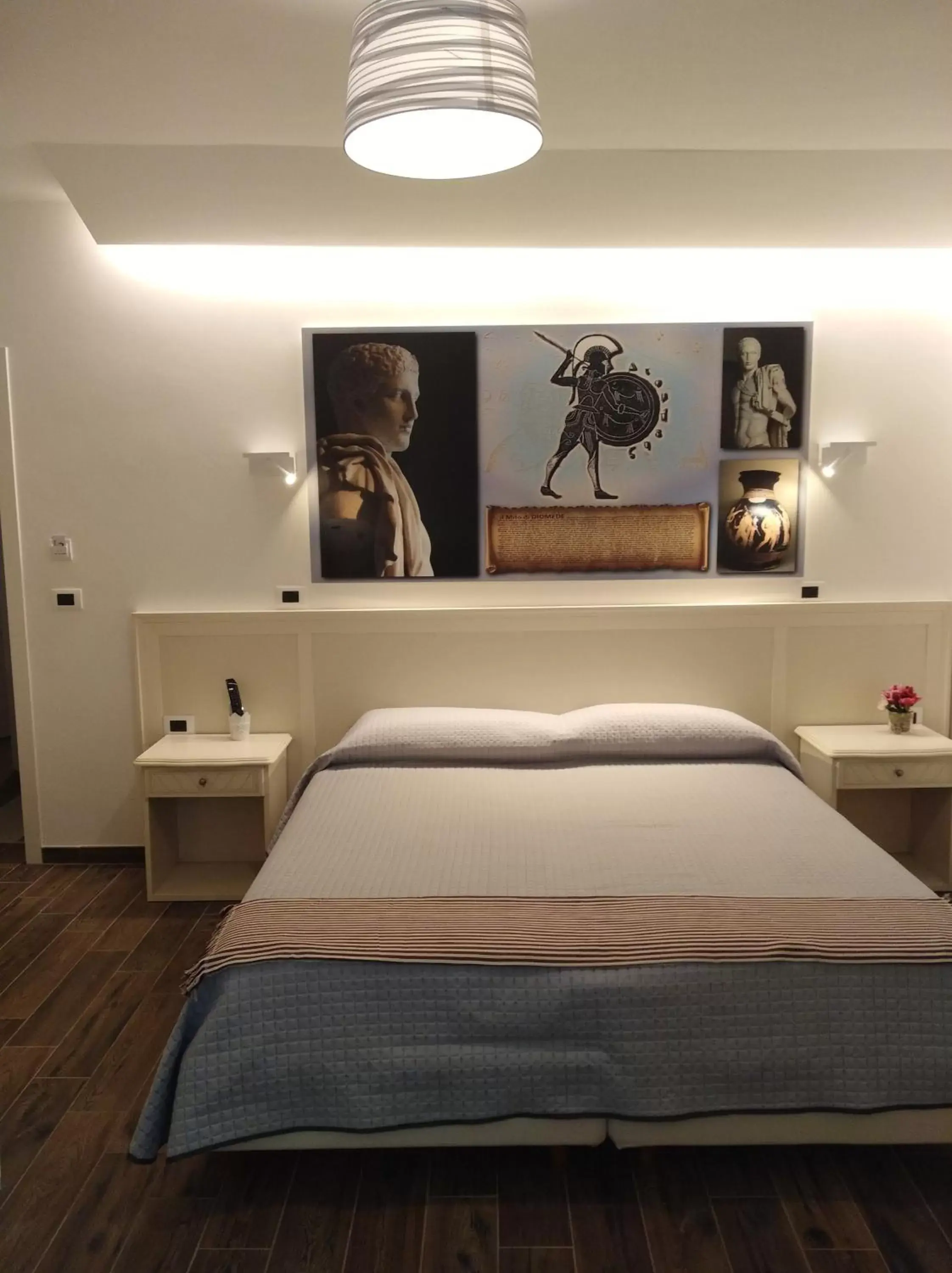 Photo of the whole room, Bed in DomuS al Corso B&B