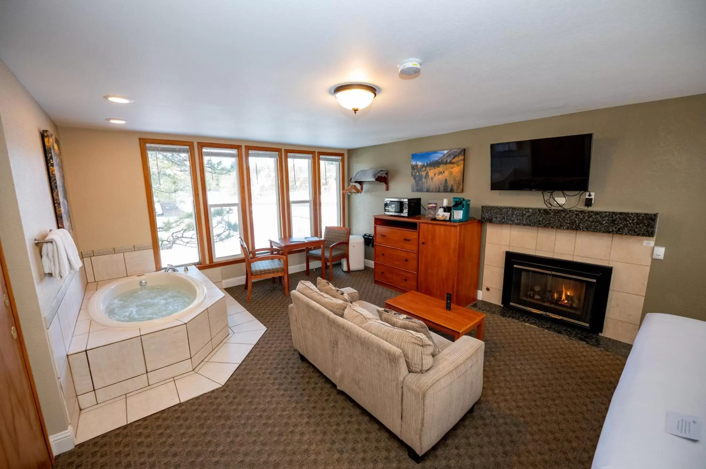 Living room in Blue Door Inn