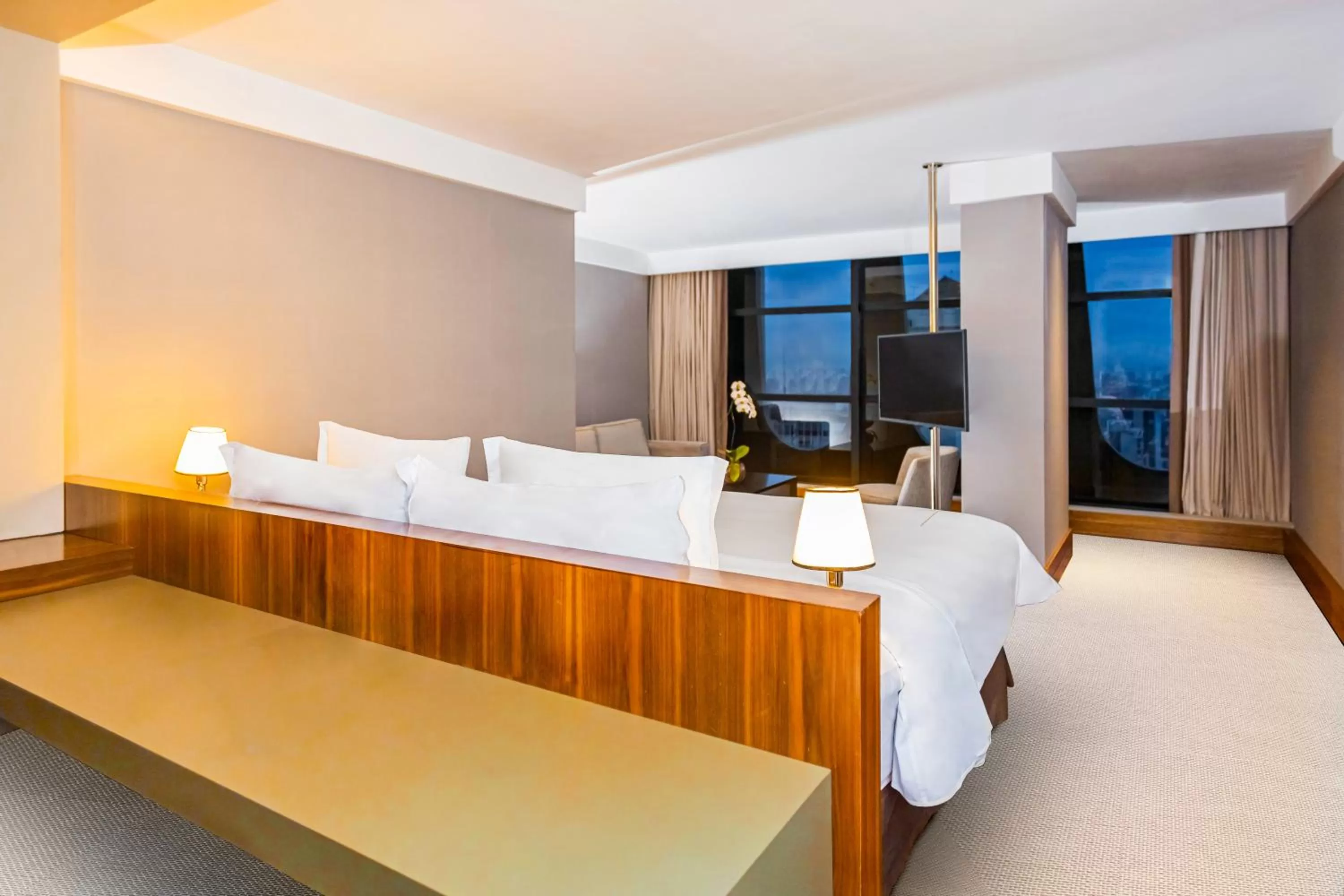 Bedroom, Bed in Tivoli Mofarrej São Paulo