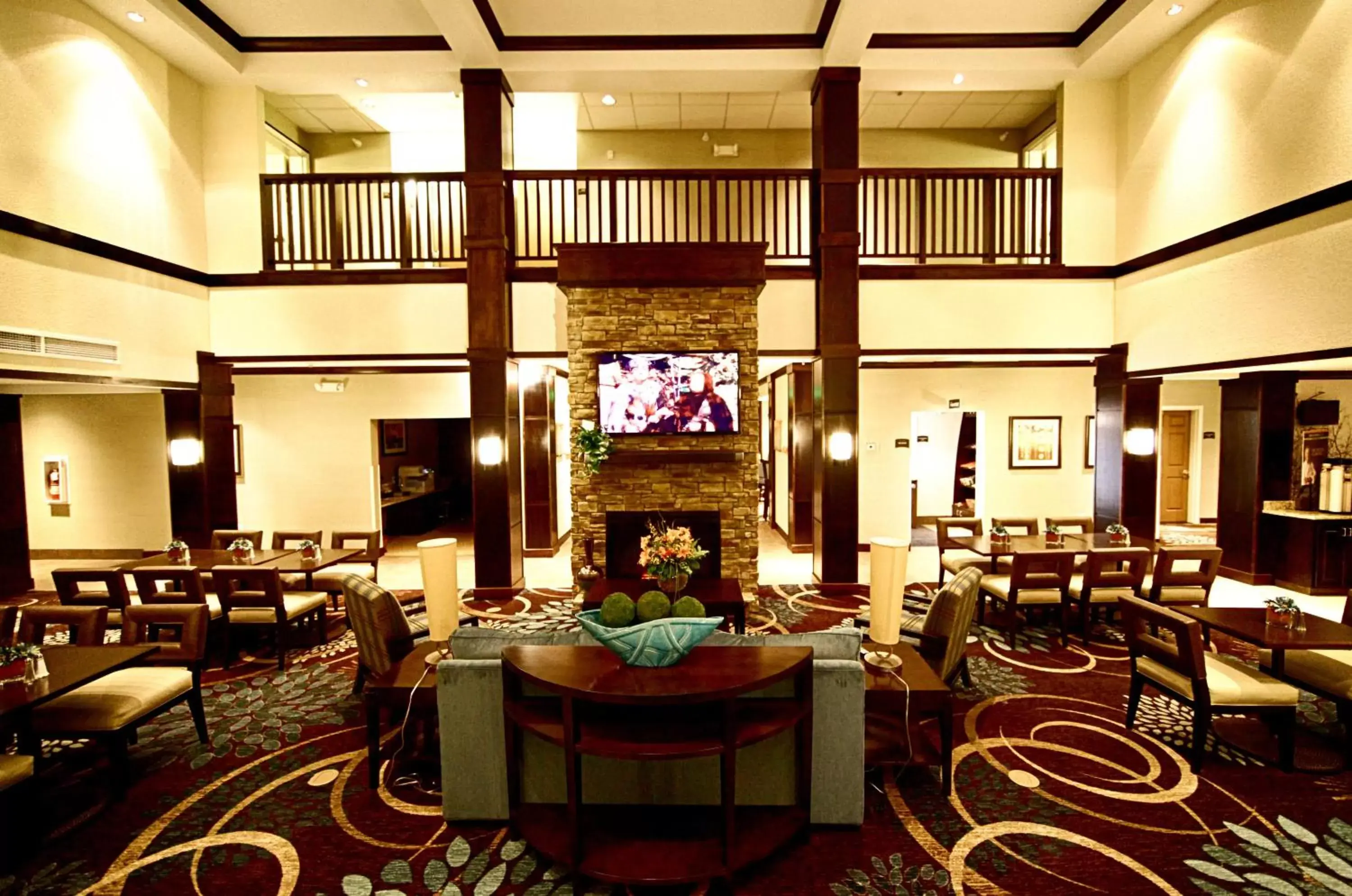 Lobby or reception, Restaurant/Places to Eat in Staybridge Suites Minot, an IHG Hotel