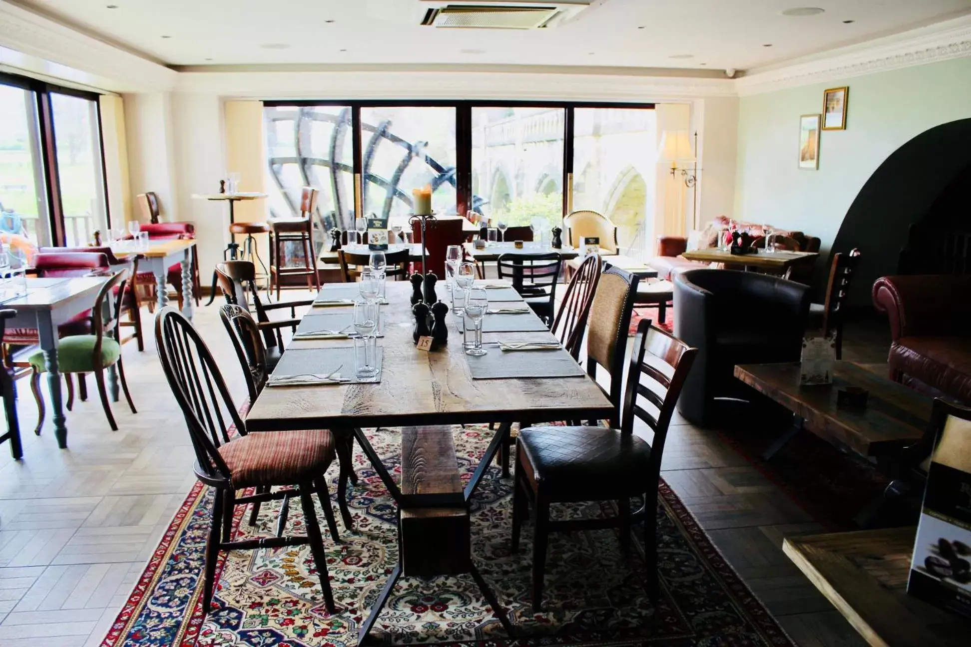 Restaurant/places to eat in Old Mill Hotel & Lodge