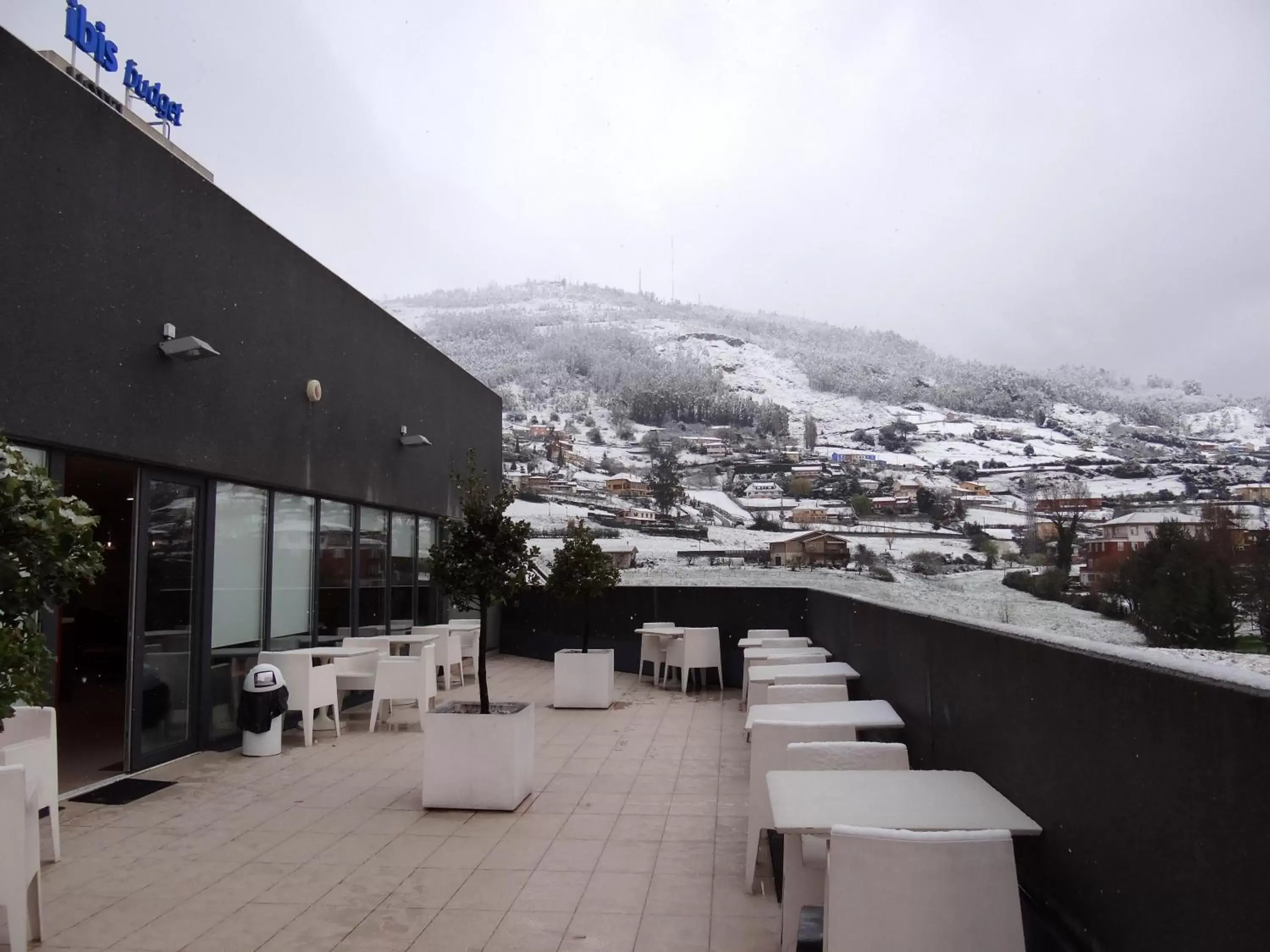Balcony/Terrace, Winter in Ibis Oviedo