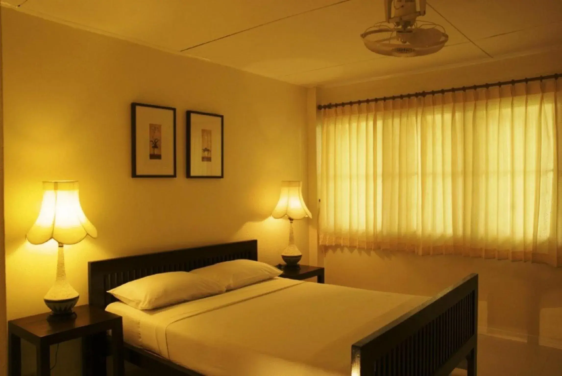 Bedroom, Bed in Changpuak Hotel