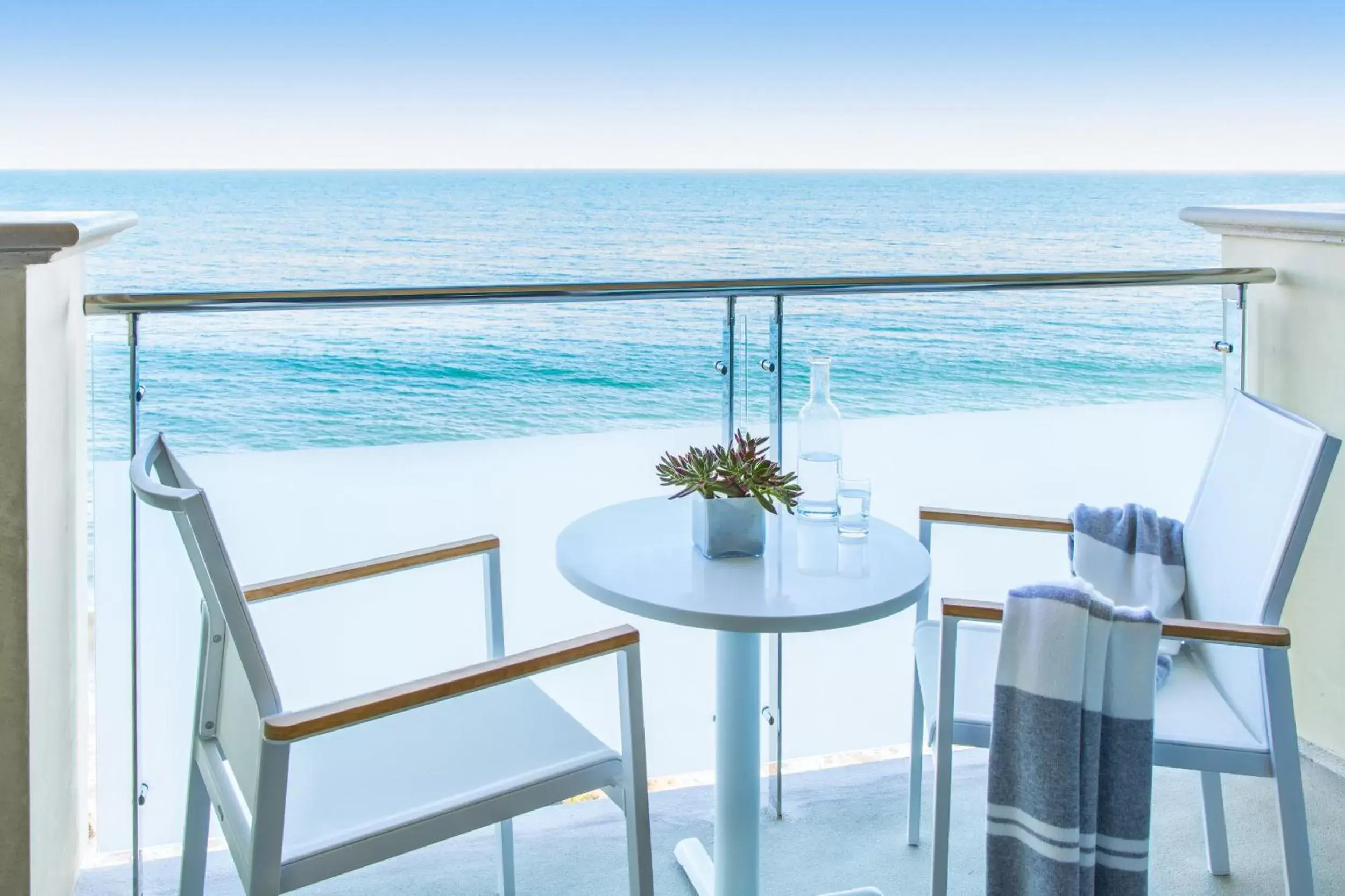 Balcony/Terrace, Sea View in Malibu Beach Inn