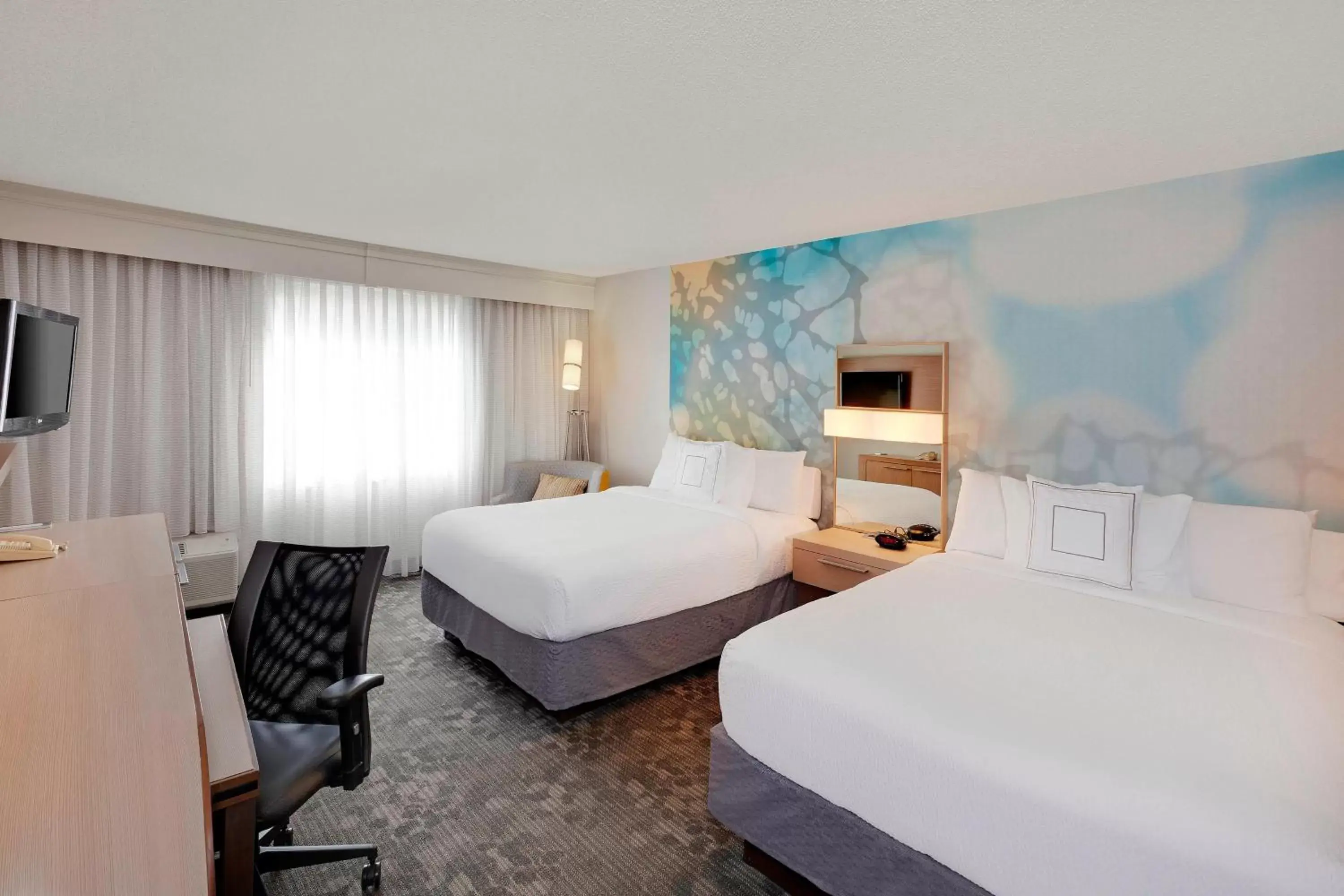 Photo of the whole room, Bed in Courtyard by Marriott San Antonio Airport/North Star Mall