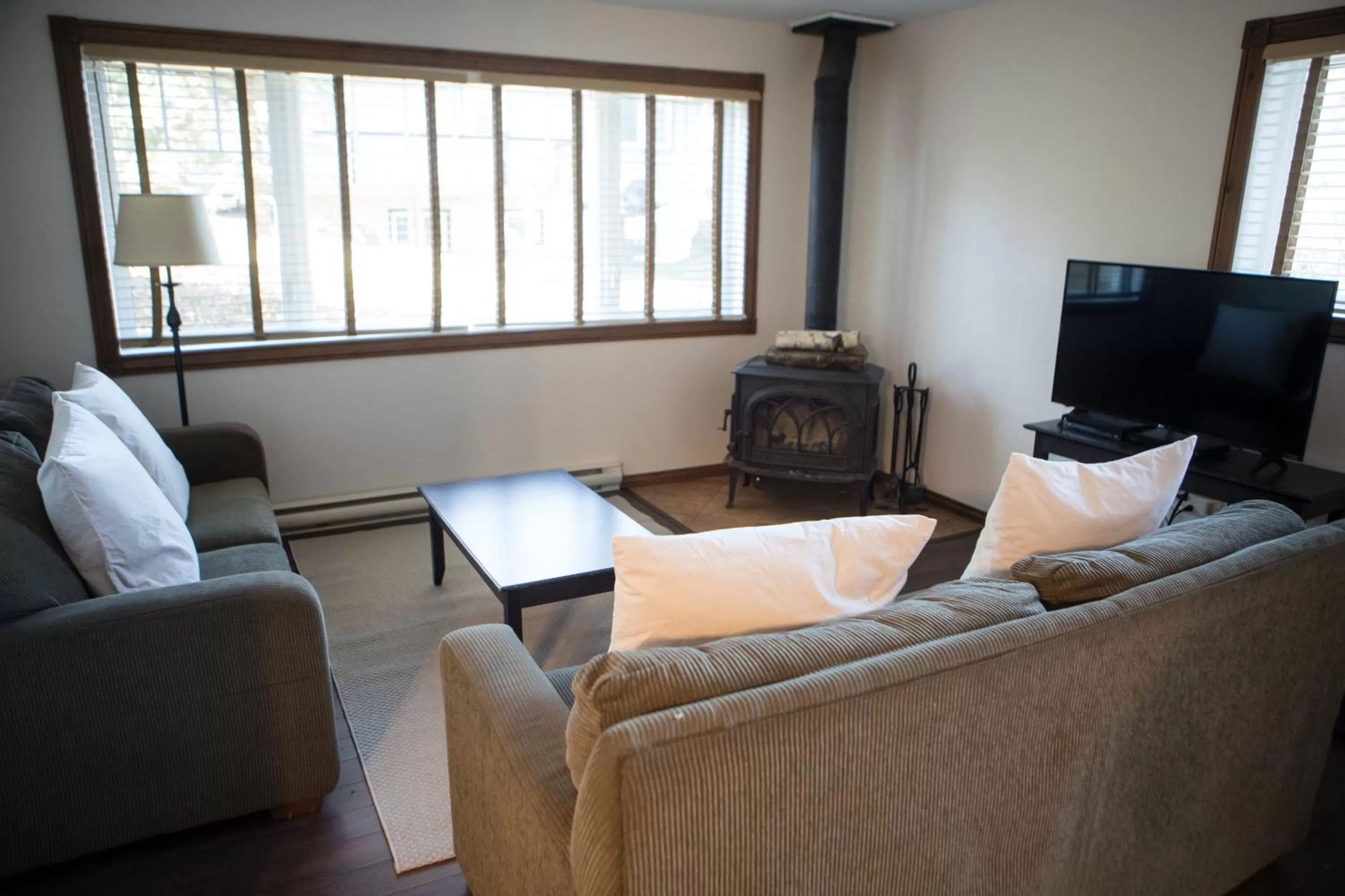 Seating Area in Le Montagnard, Auberge Hôtel & Chalets