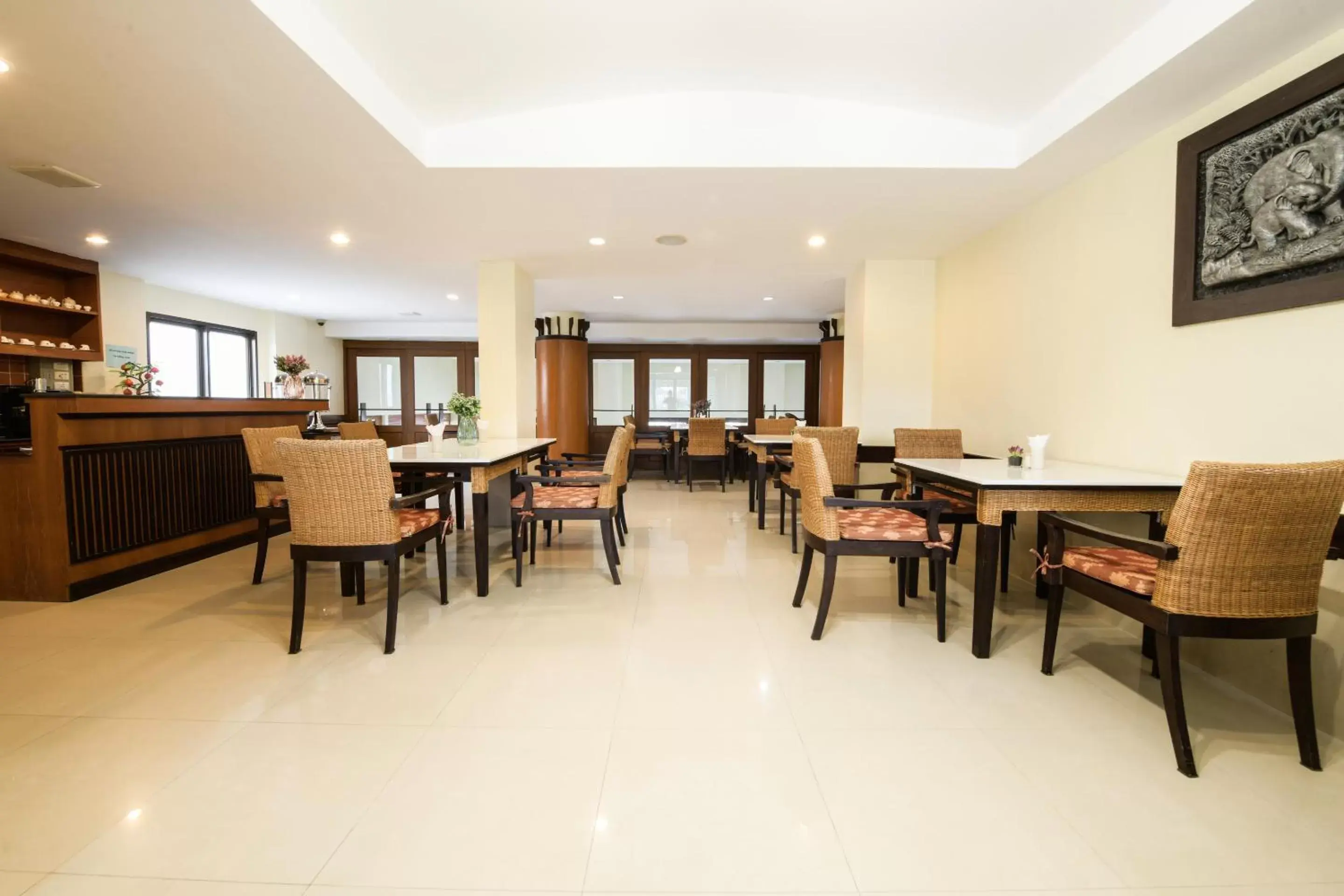 Restaurant/places to eat in Piyada Residence By TecHotels - Guest Friendly - Near to Beach, Famous Walking Street - Night Clubs , Bars & Discos Restaurant/places to eat in Piyada Residence By TecHotels - Guest Friendly - Near to Beach, Famous Walking Street - Night Clubs , Bars & Discos