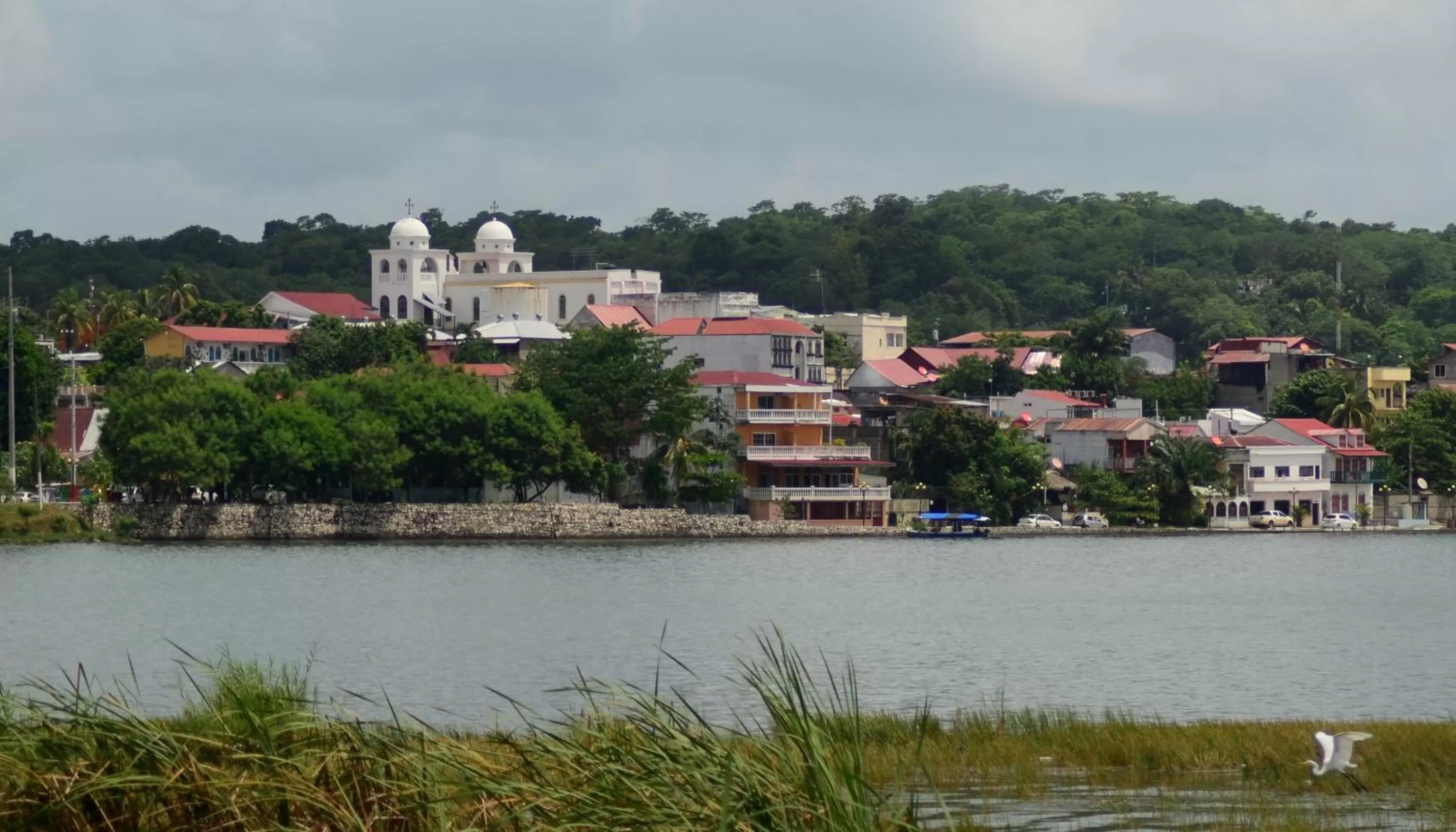 Lake view in Hotel Maya Internacional
