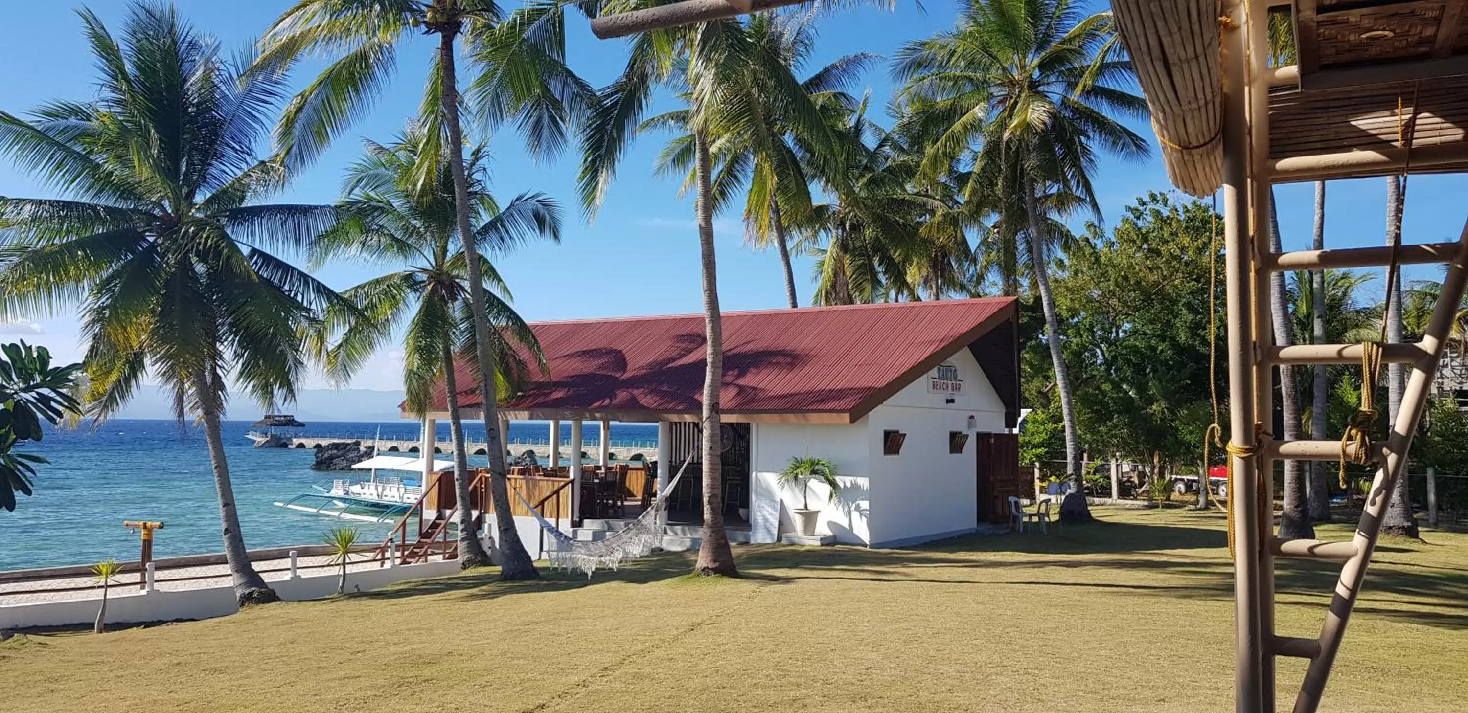 Food and drinks in Tauig Beach Resort