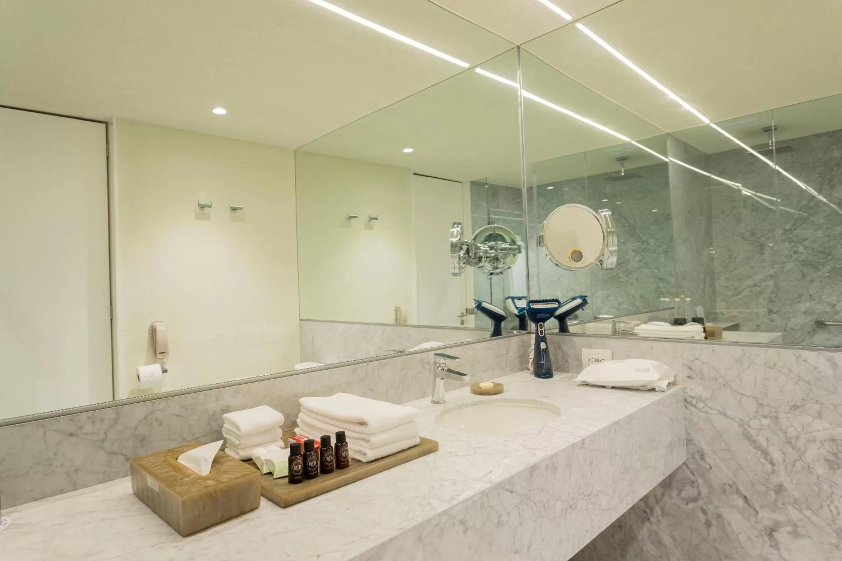 Bathroom in Camino Real Polanco Mexico