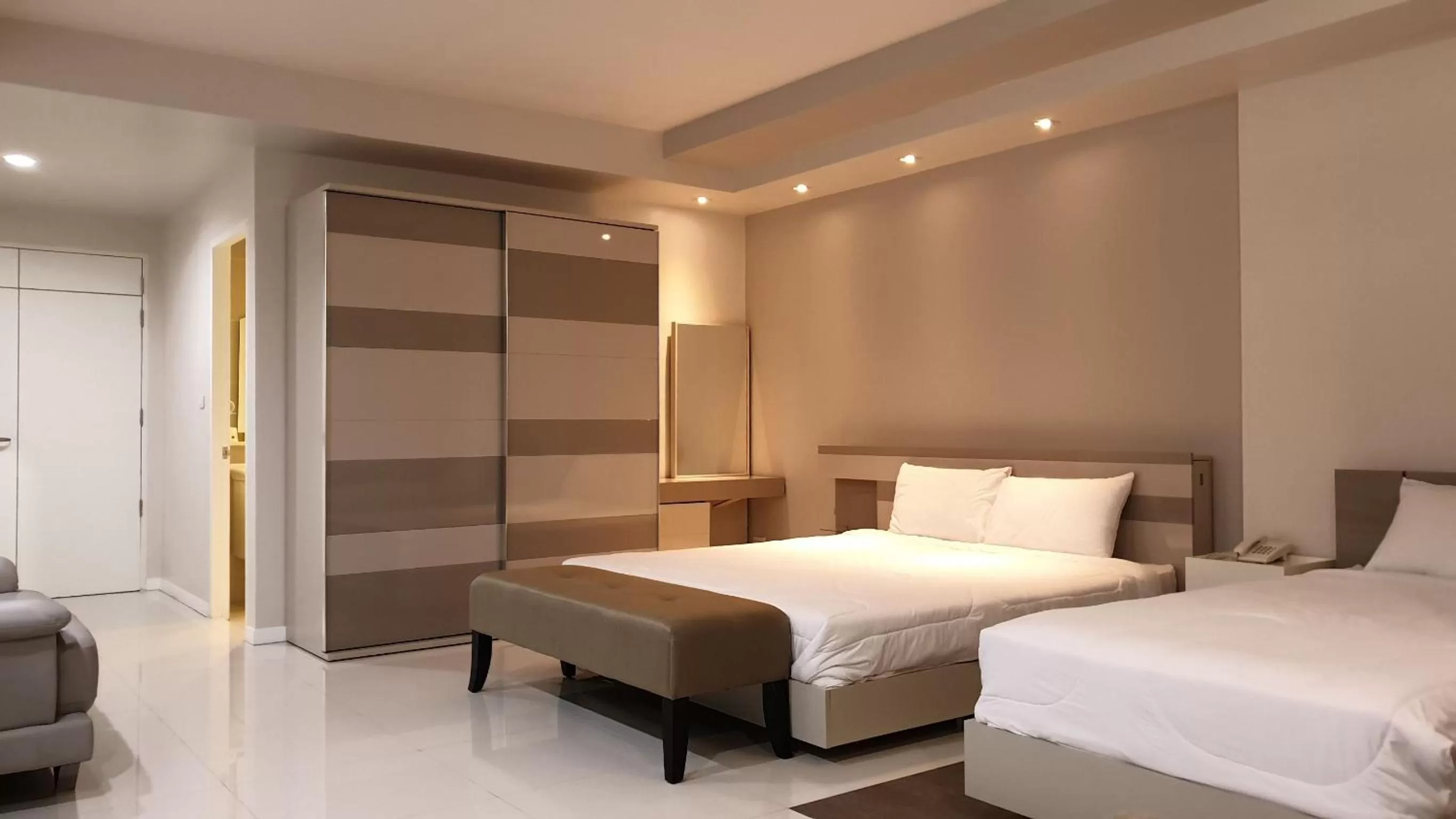 Photo of the whole room, Bed in The Sriracha Residence