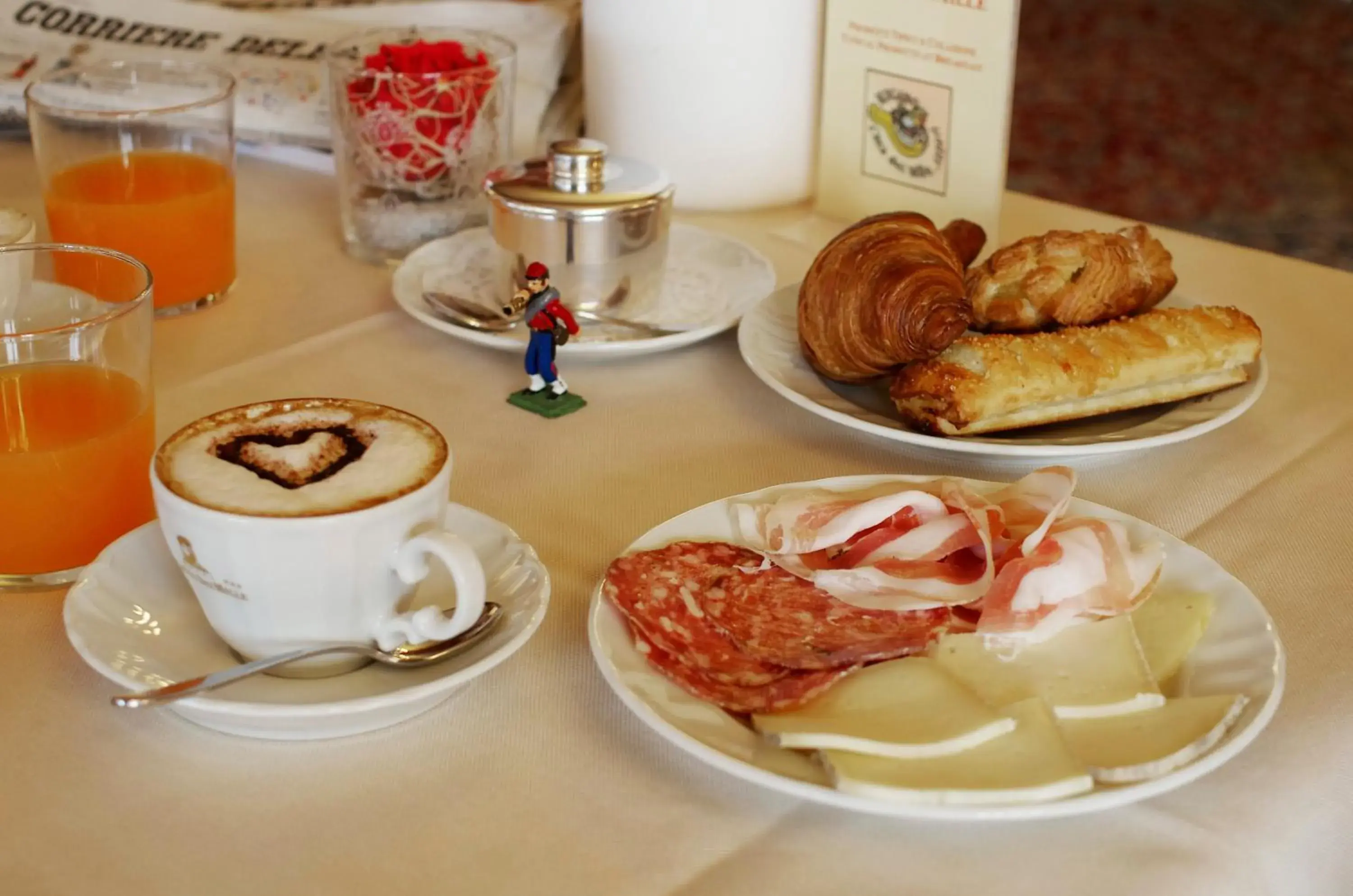 Buffet breakfast in Hotel Città Dei Mille