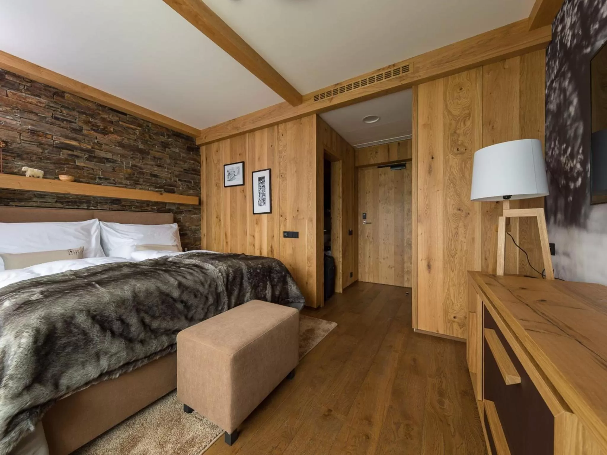 Photo of the whole room, Bed in Grandhotel Tatra