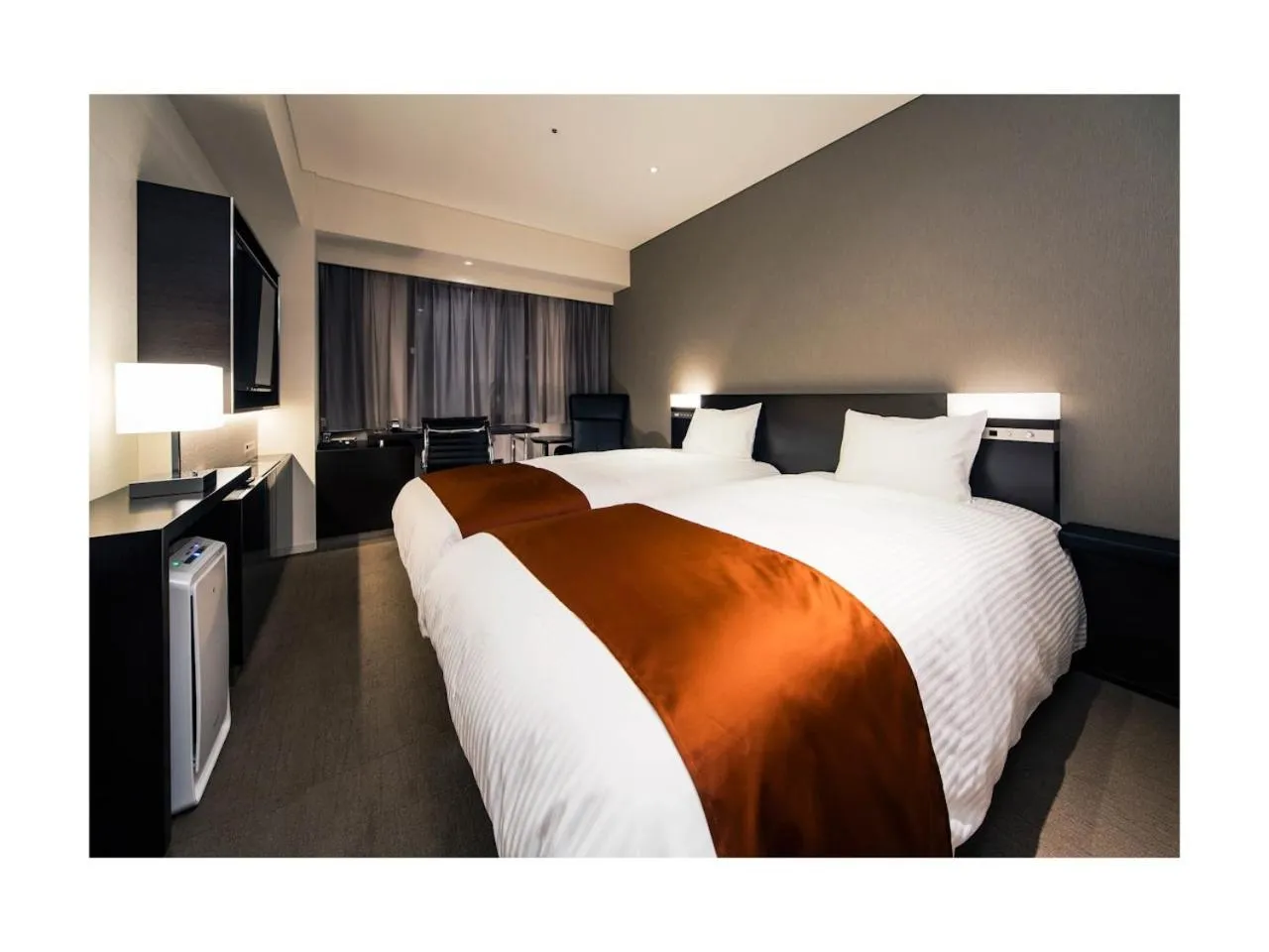 Bedroom, Bed in Daiwa Roynet Hotel Ginza PREMIER