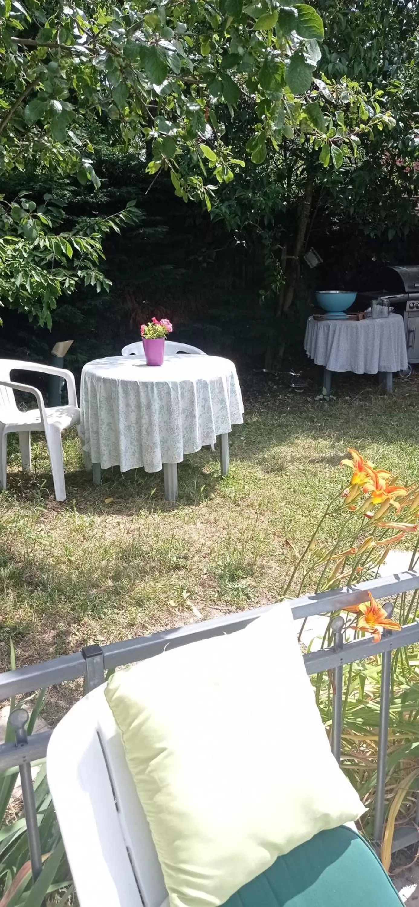 2 chambres et salle de bain un oasis de bien être Piscine et jardin Direct Gare Aéroport
