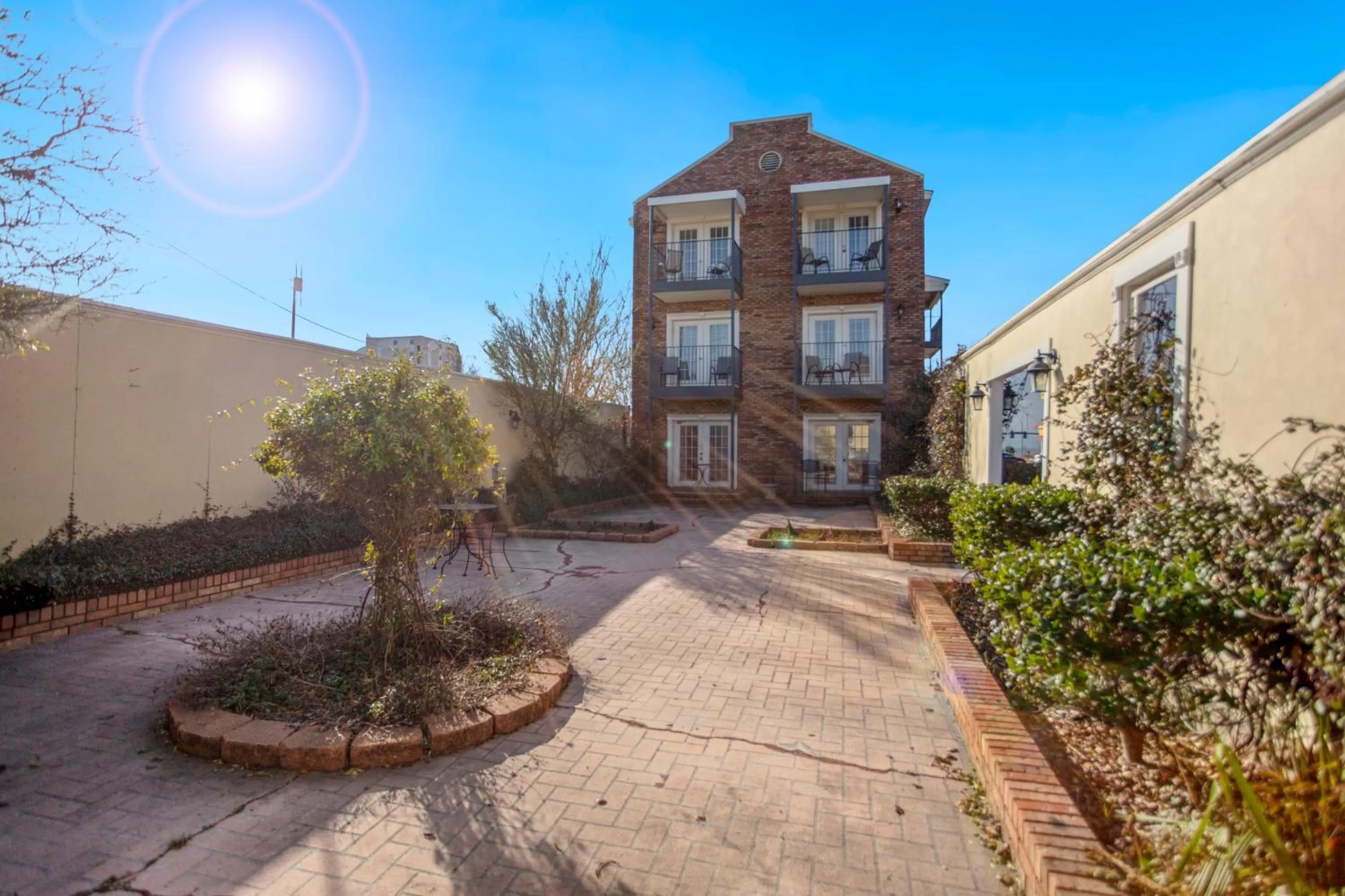 Garden view in Edgewater Inn - Biloxi Beach