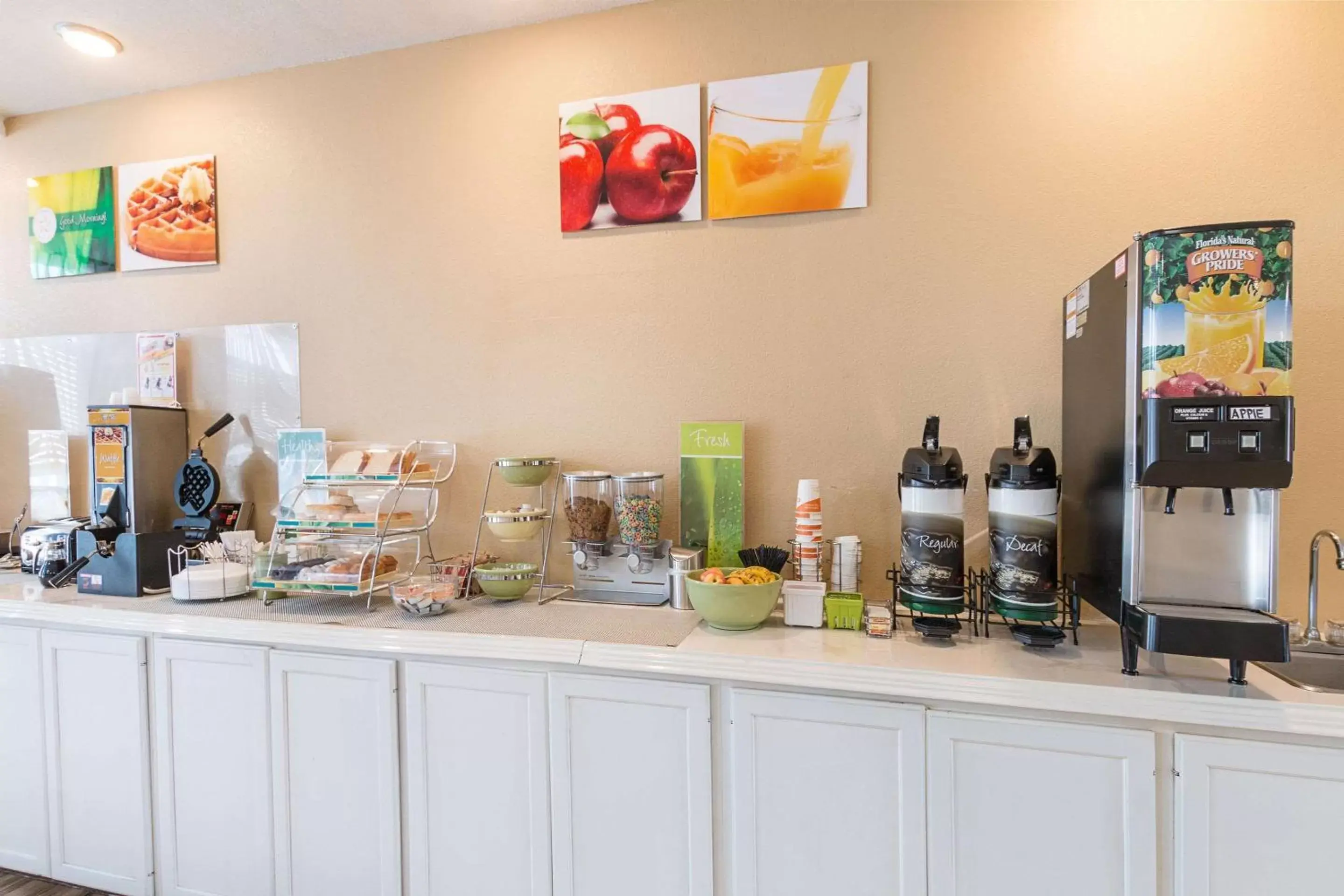 Restaurant/places to eat in Quality Suites Restaurant/places to eat in Quality Suites