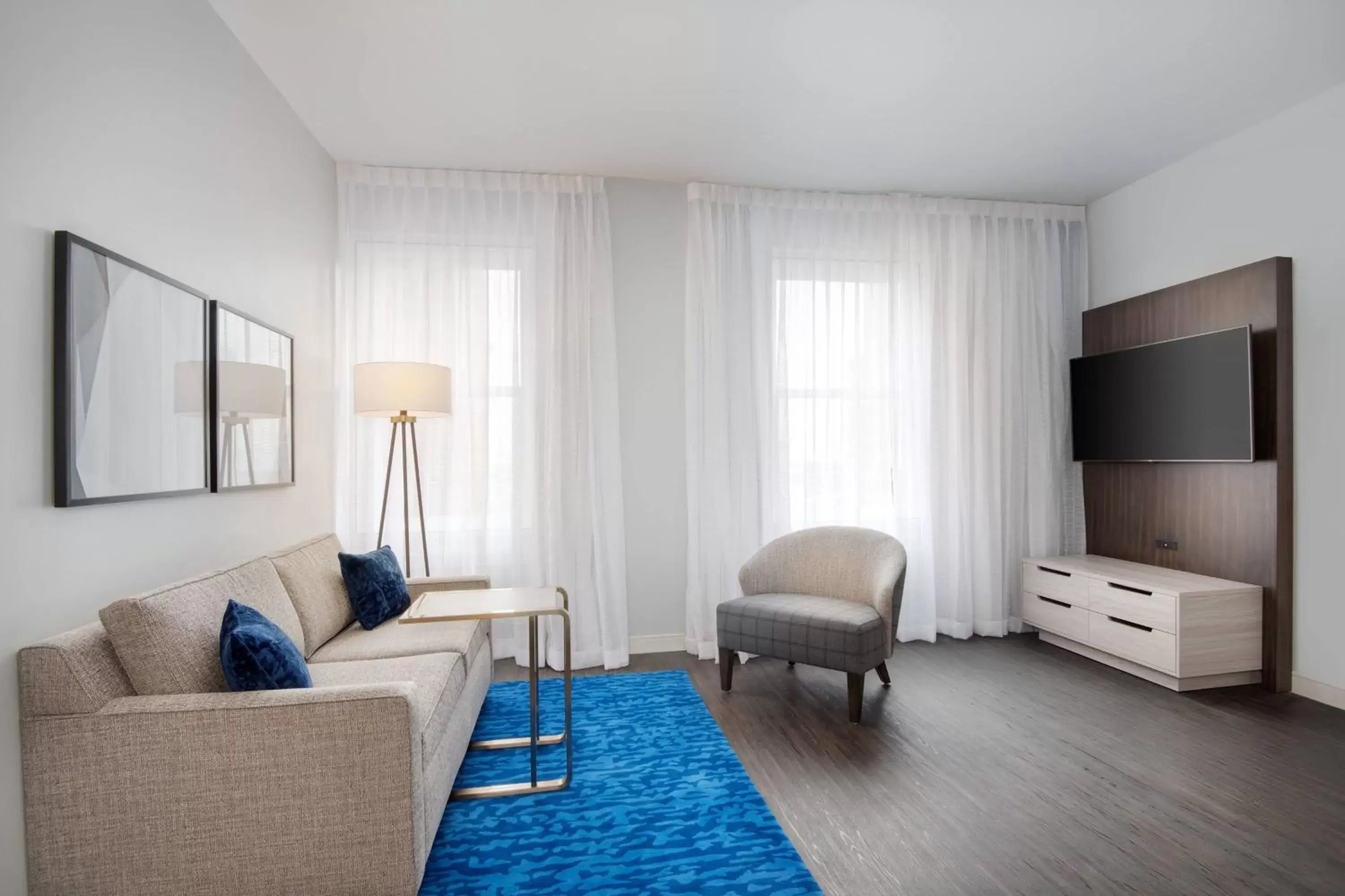 Living room, Seating Area in Courtyard by Marriott Atlanta Downtown