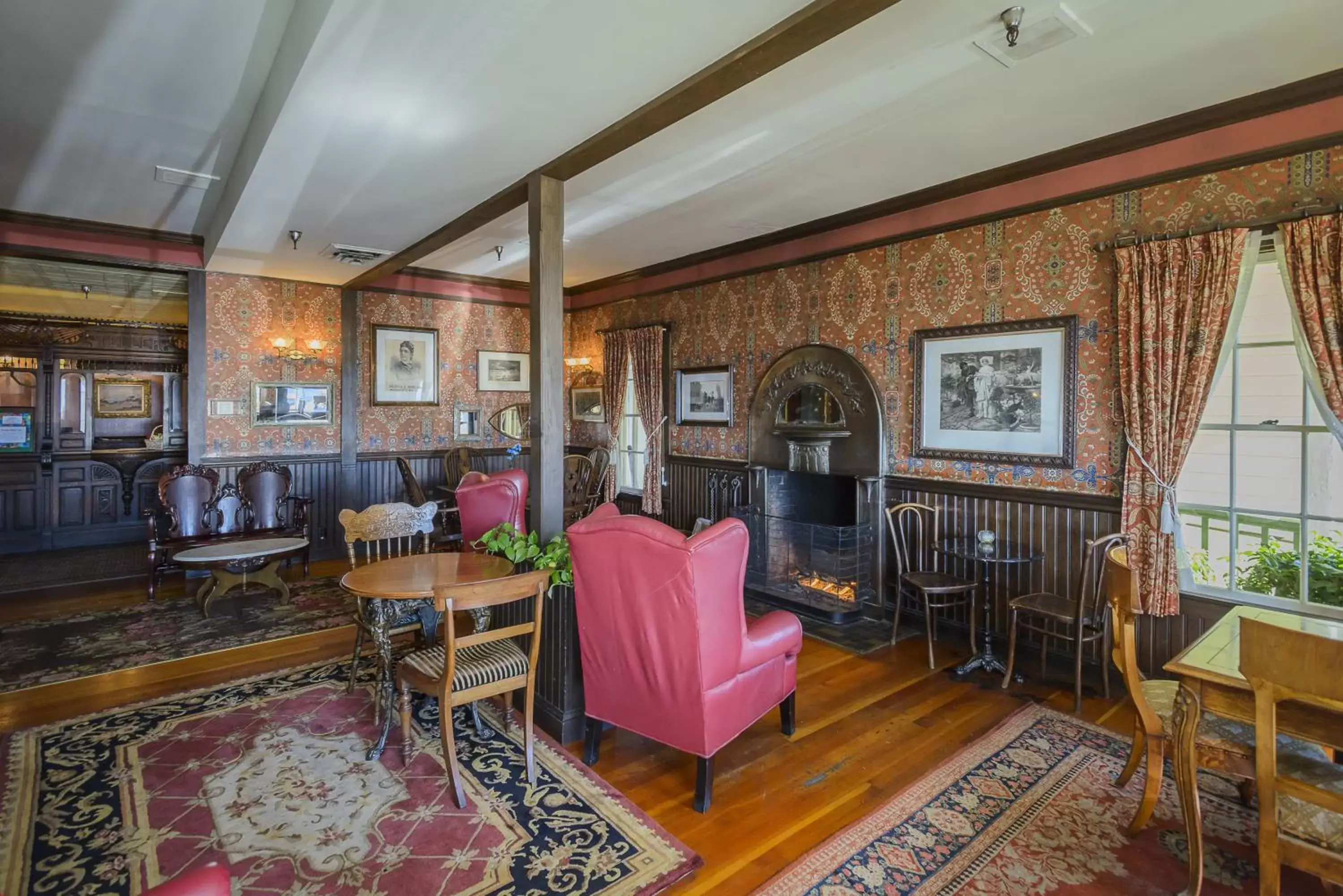 Lounge or bar, Seating Area in Mendocino Hotel & Garden