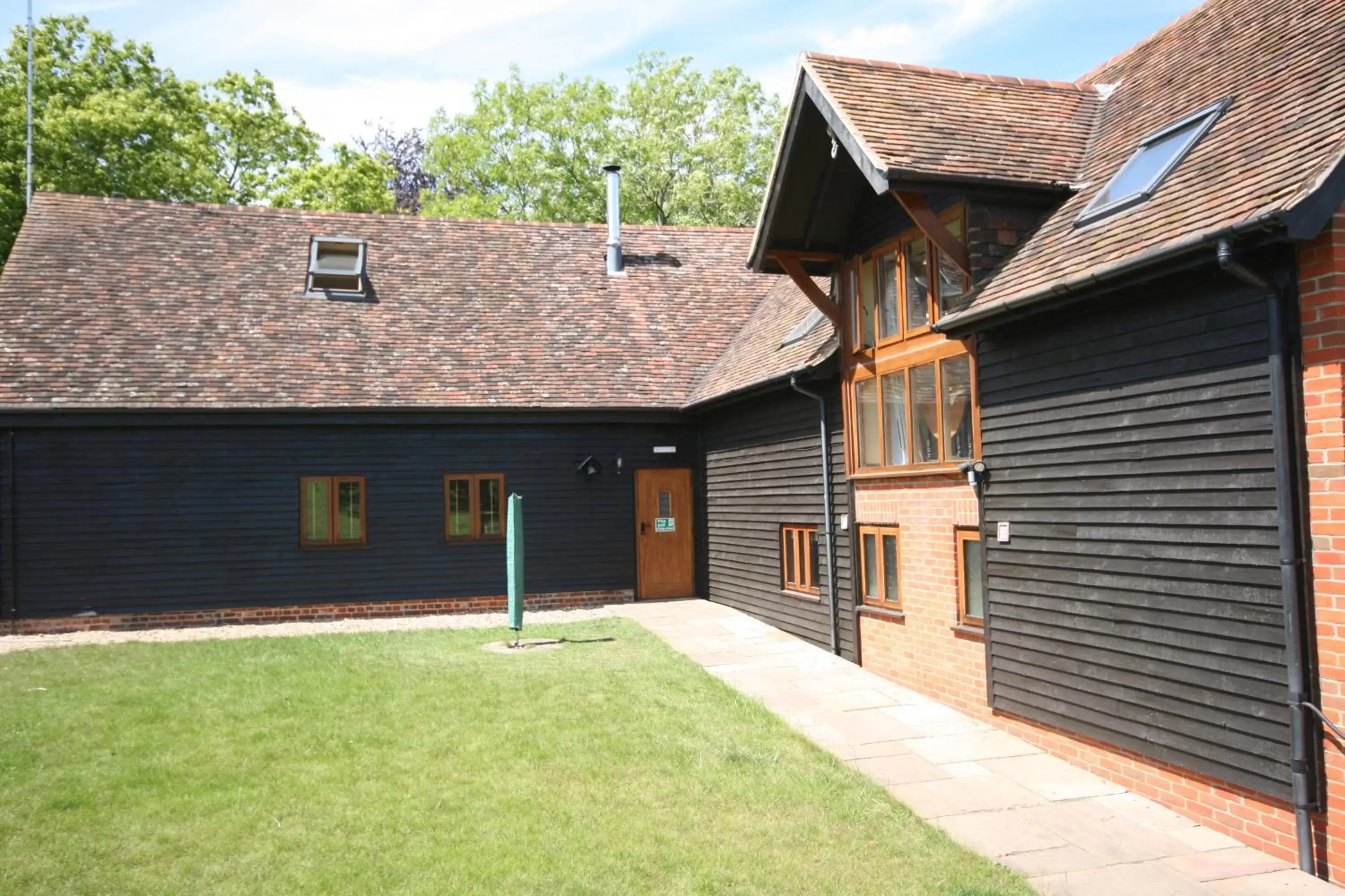 Facade/entrance, Property Building in Upper Neatham Mill