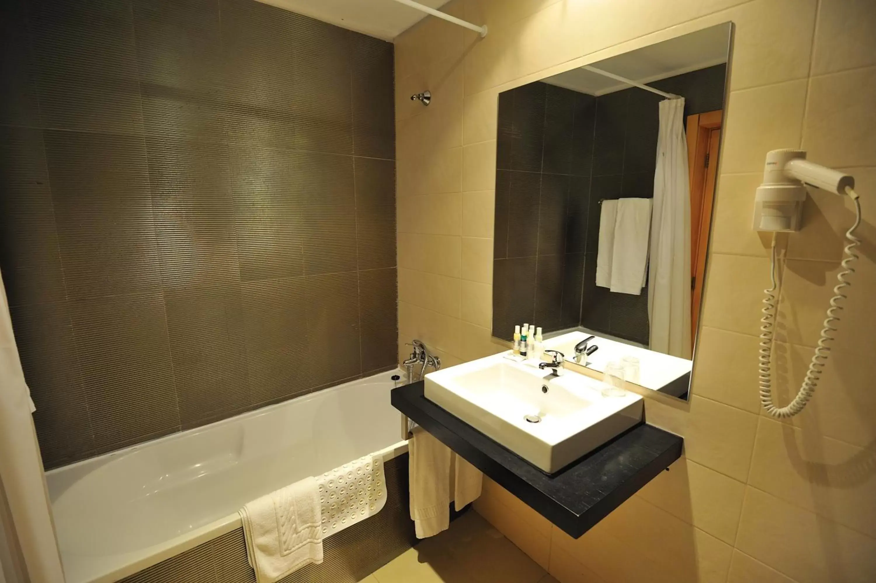 Bathroom in Oceano Atlantico Apartamentos Turisticos