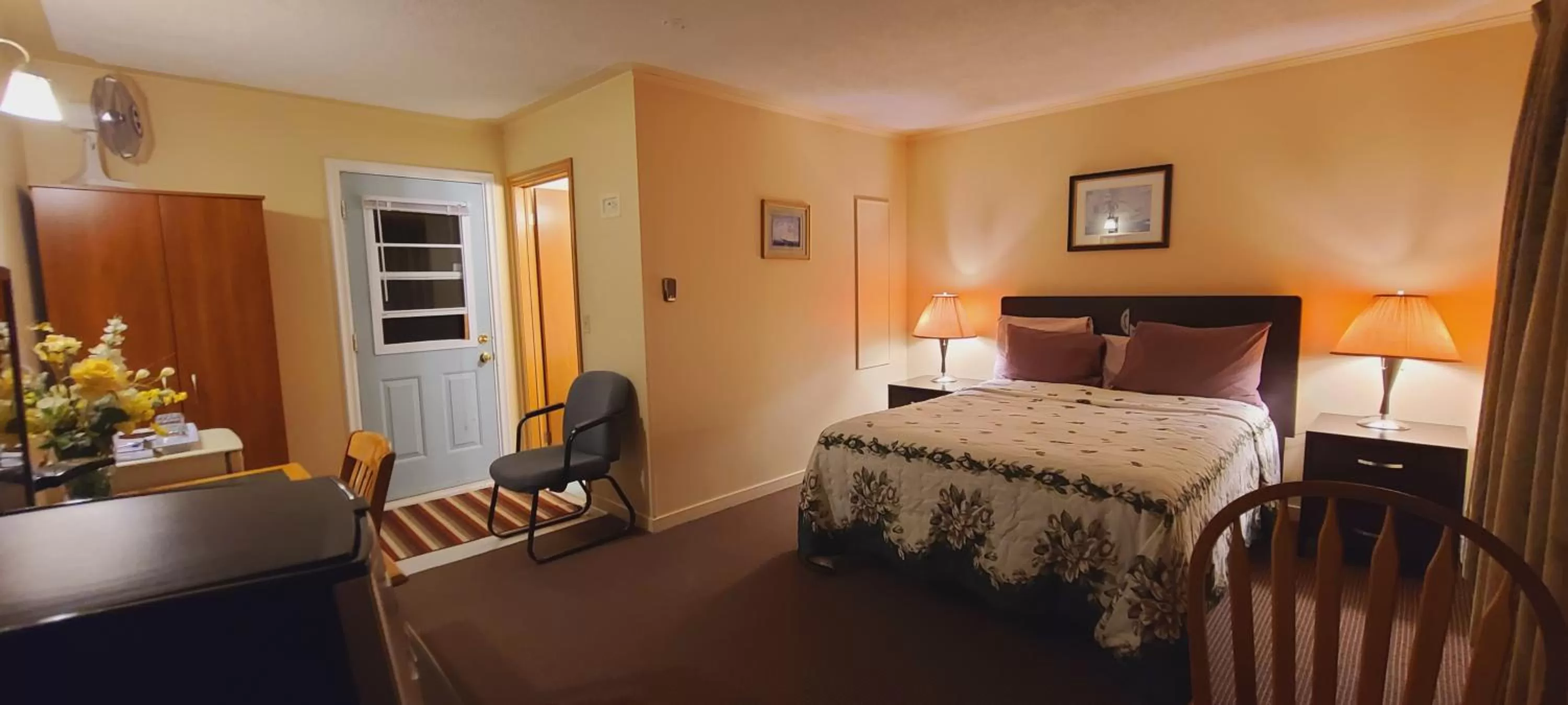 Bed in St Ann's Motel & Cottage