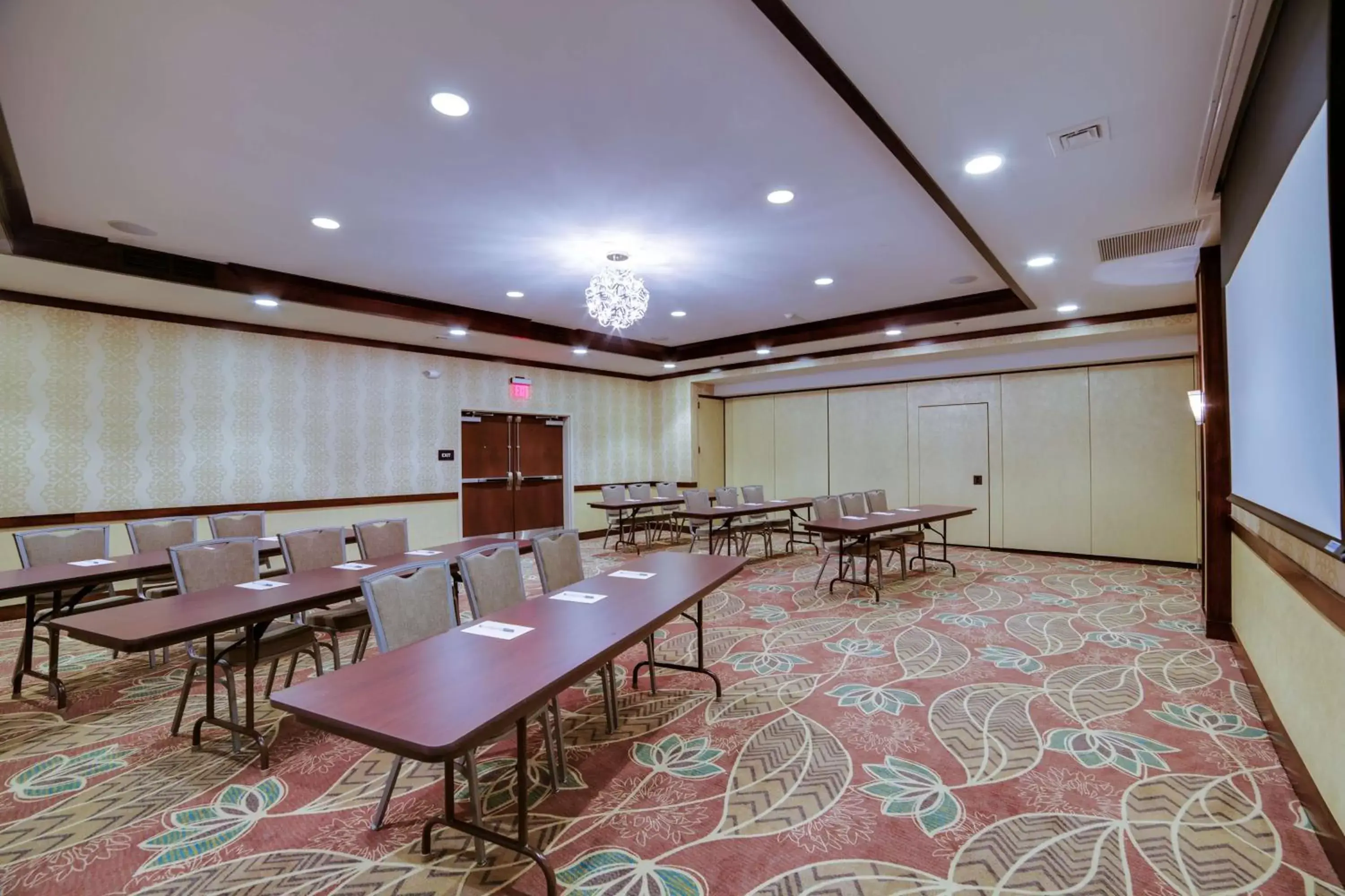 Meeting/conference room in Hampton Inn & Suites Philadelphia/Bensalem