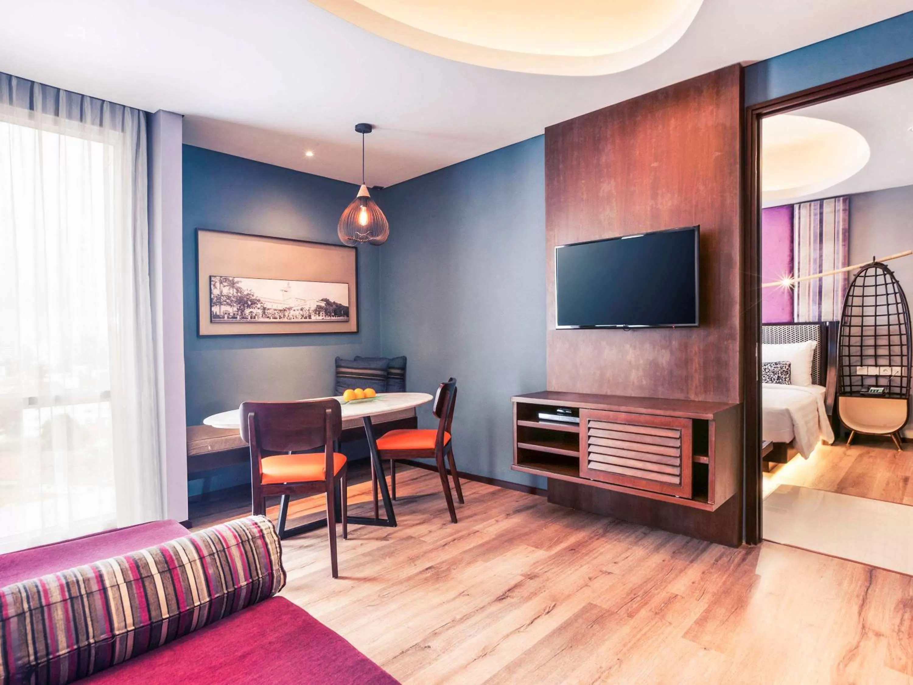 Photo of the whole room in Mercure Surabaya Grand Mirama