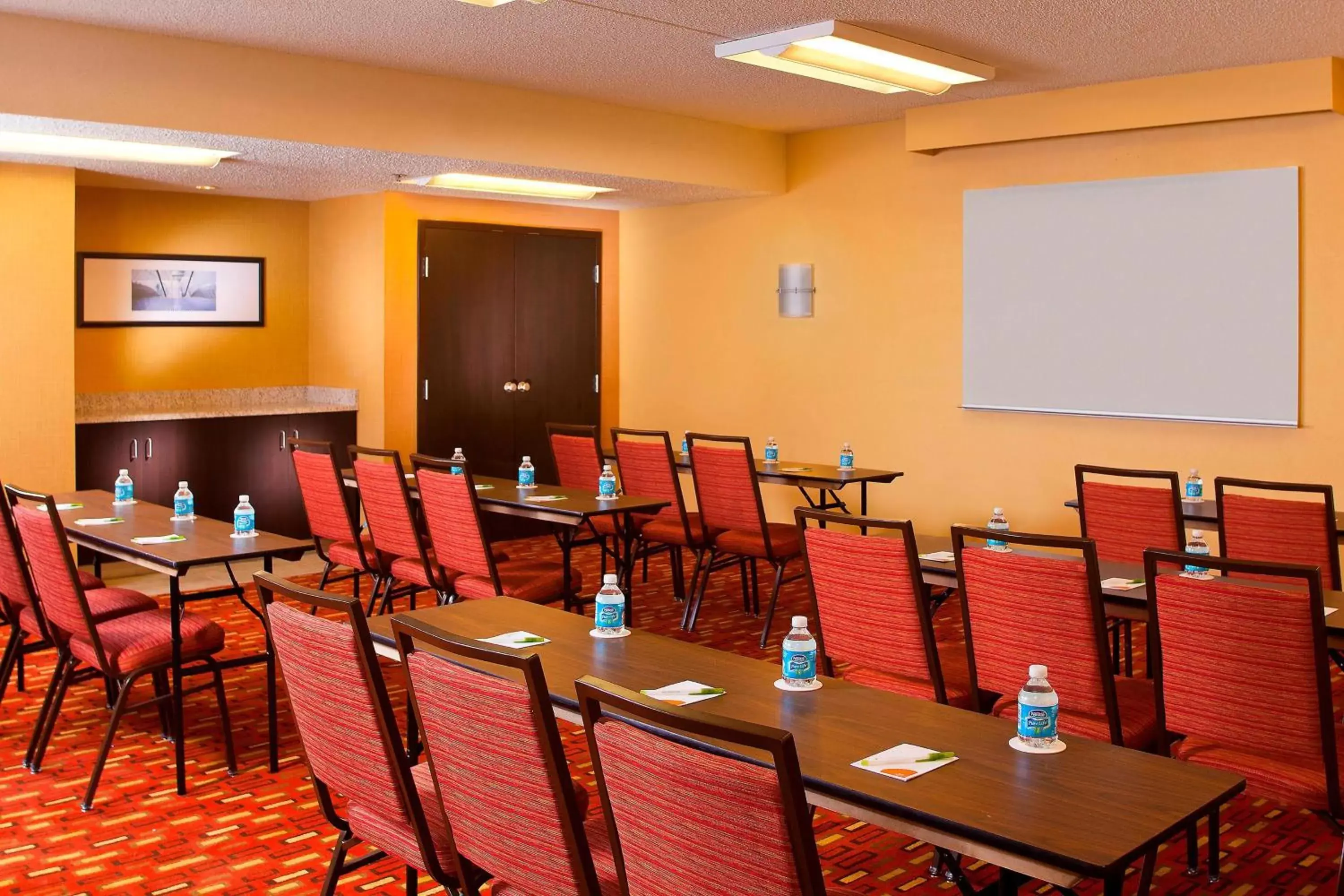 Meeting/conference room, Business Area/Conference Room in Courtyard by Marriott Memphis Airport