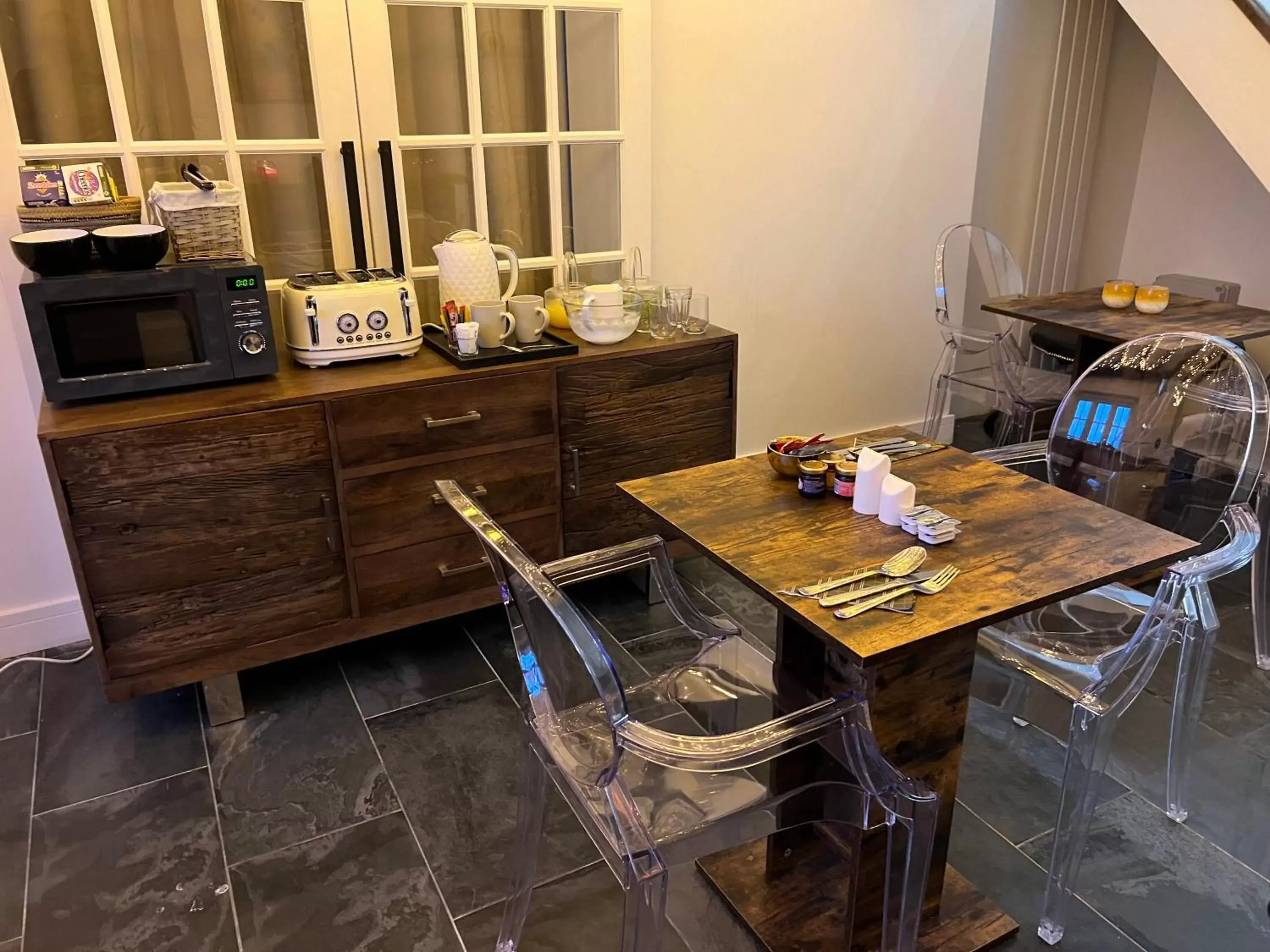 Breakfast, Dining Area in Tumbleweed Cottage