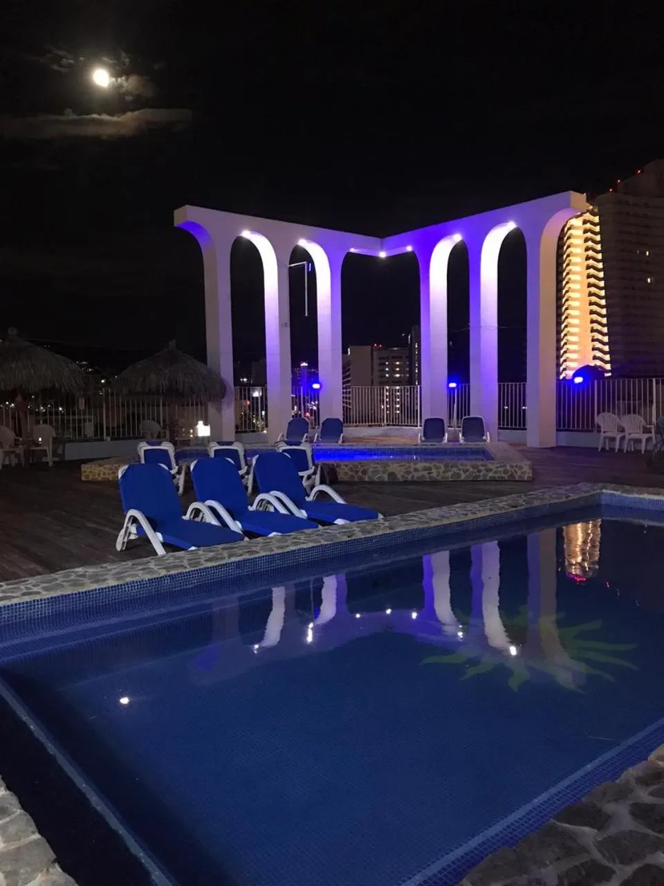 Solarium in Hotel Club del Sol Acapulco by NG Hoteles