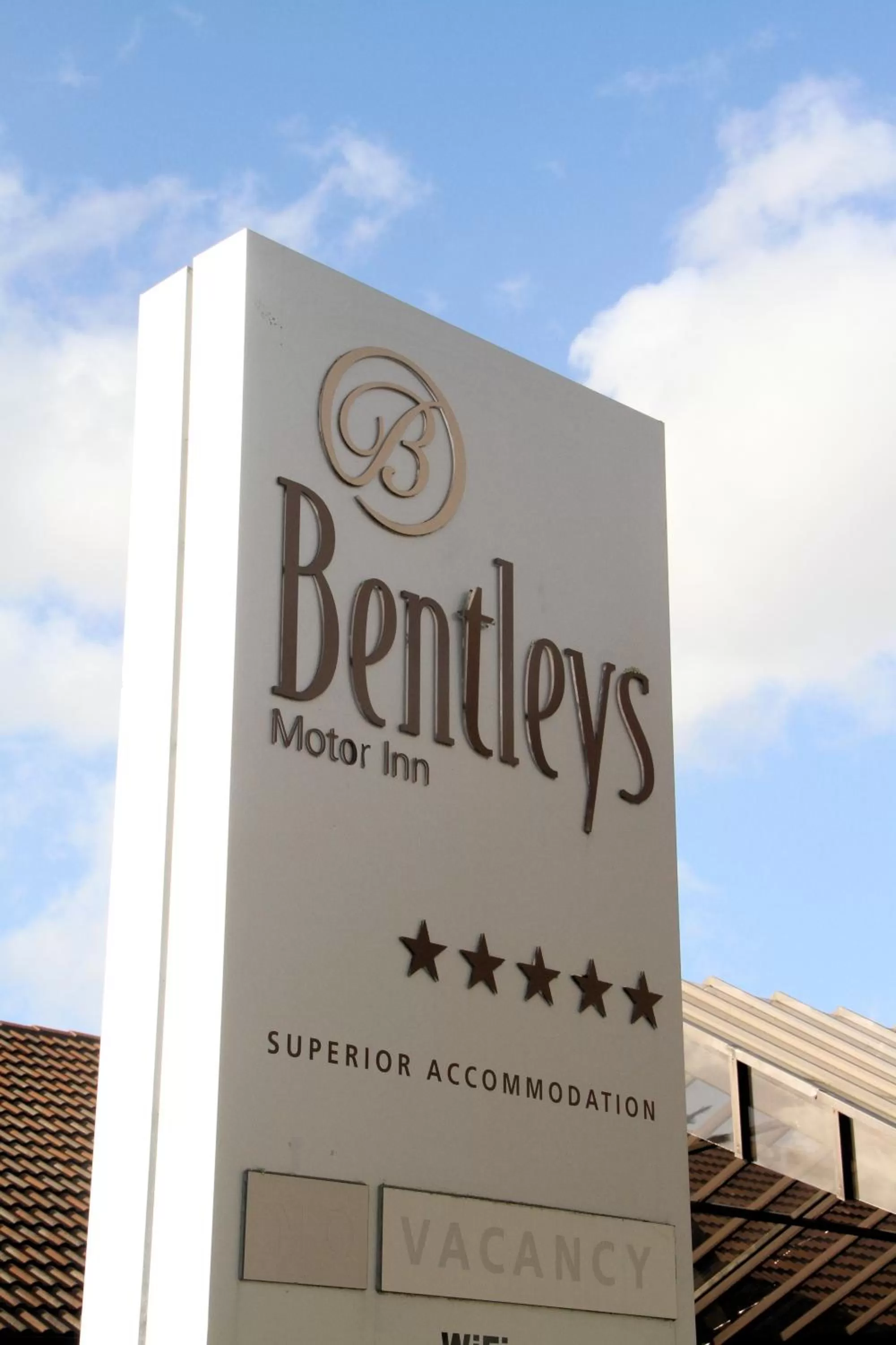 Property building in Bentleys Motor Inn