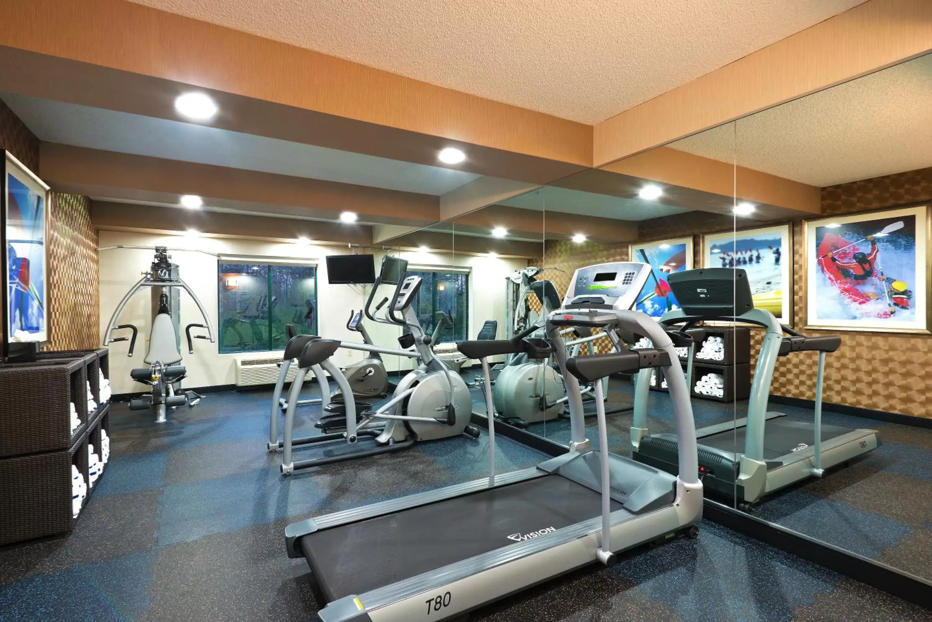 Spa and wellness centre/facilities, Fitness Center/Facilities in Holiday Inn Express Suites Little Rock West, an IHG Hotel
