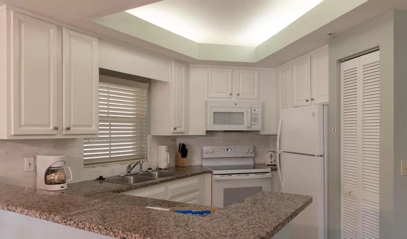 Coffee/tea facilities in Star Island Resort and Club - Near Disney