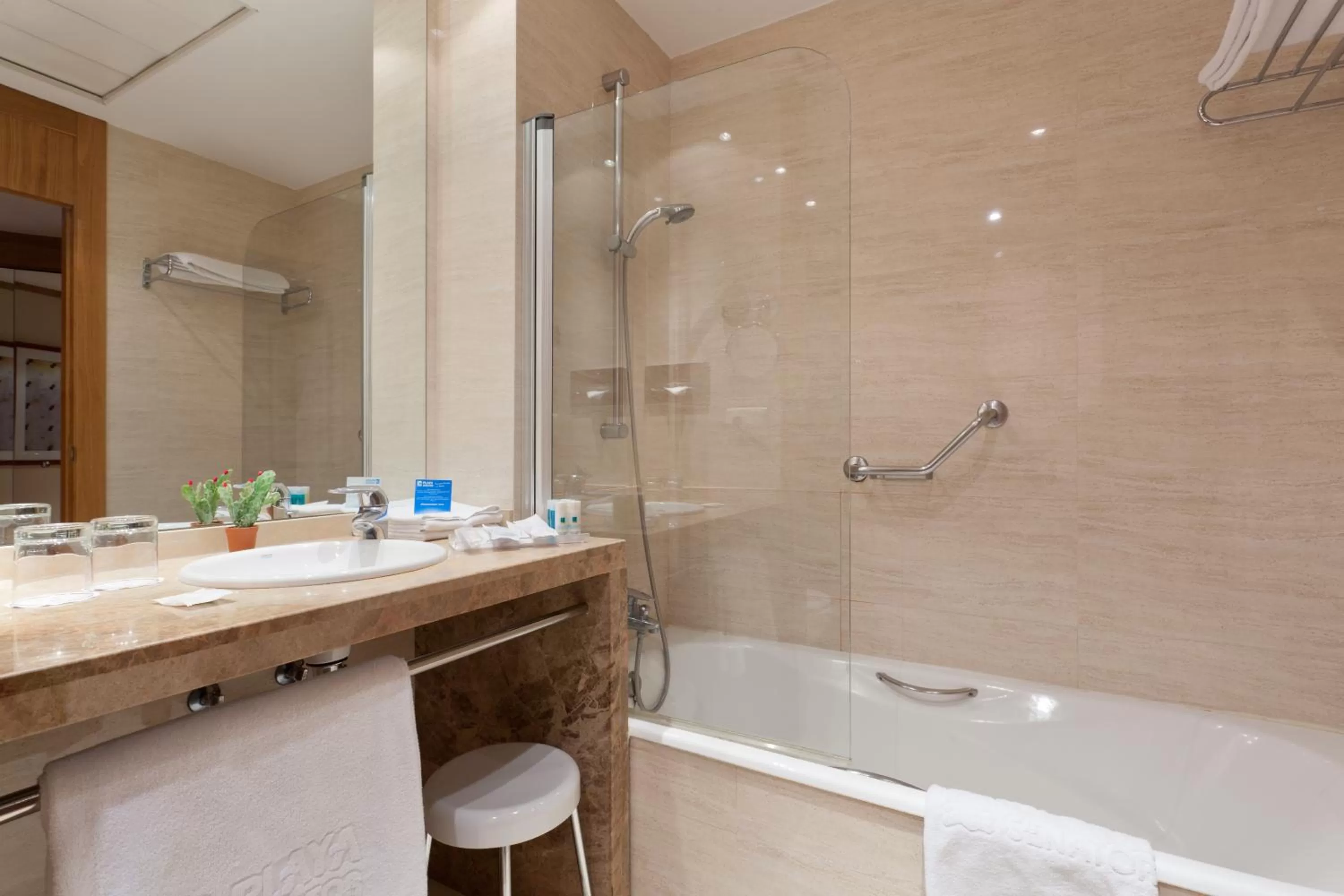 Toilet in Senator Parque Central