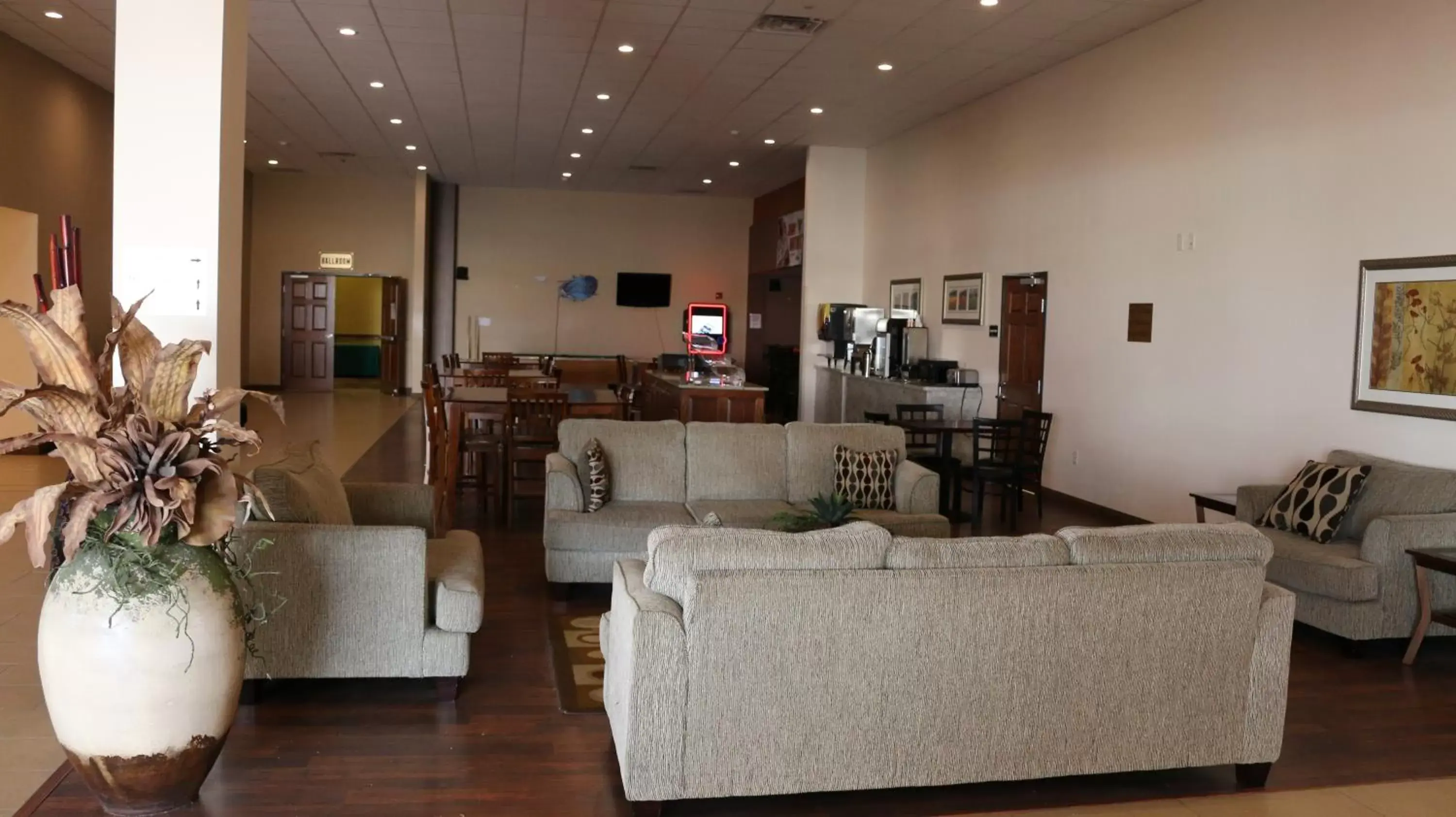 Lobby or reception in Astoria Extended Stay & Event Center