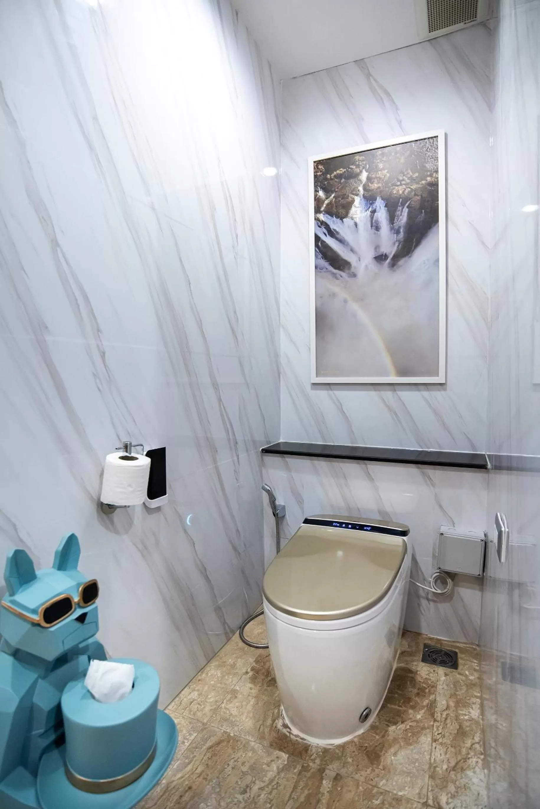 Toilet in Benviar Tonson Residence