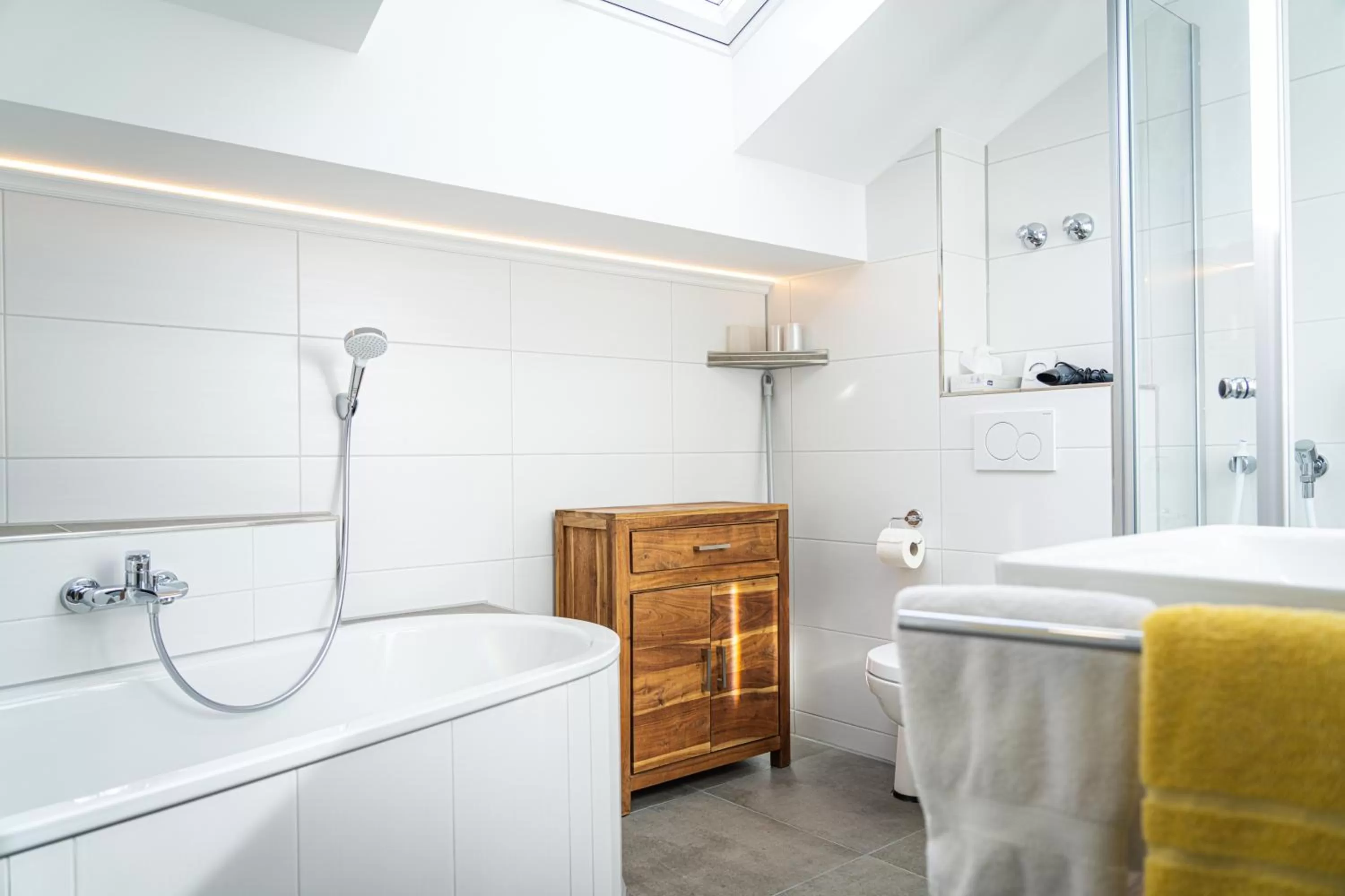 Shower in Hotel Jakob