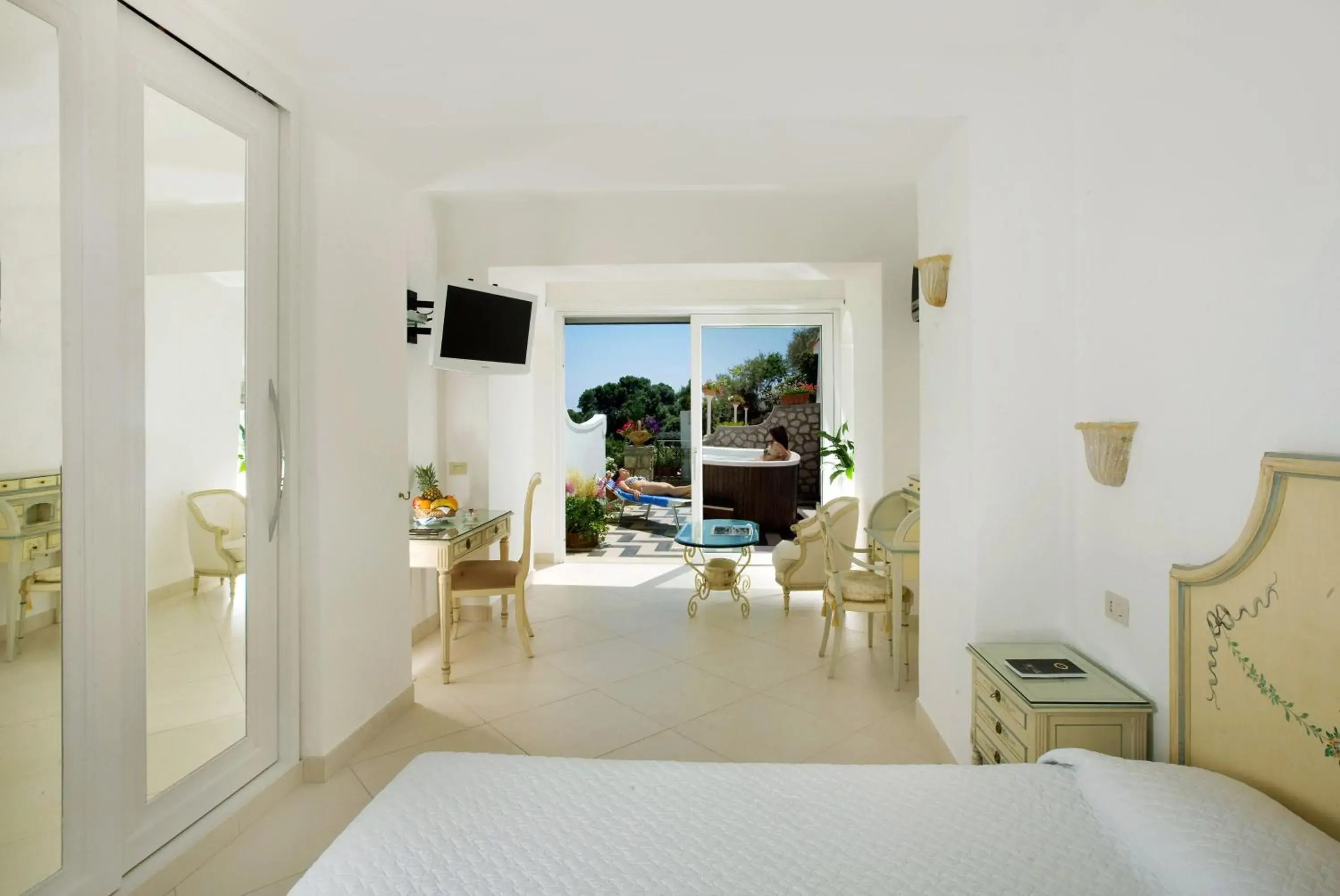 Bed in Hotel La Floridiana Bed in Hotel La Floridiana