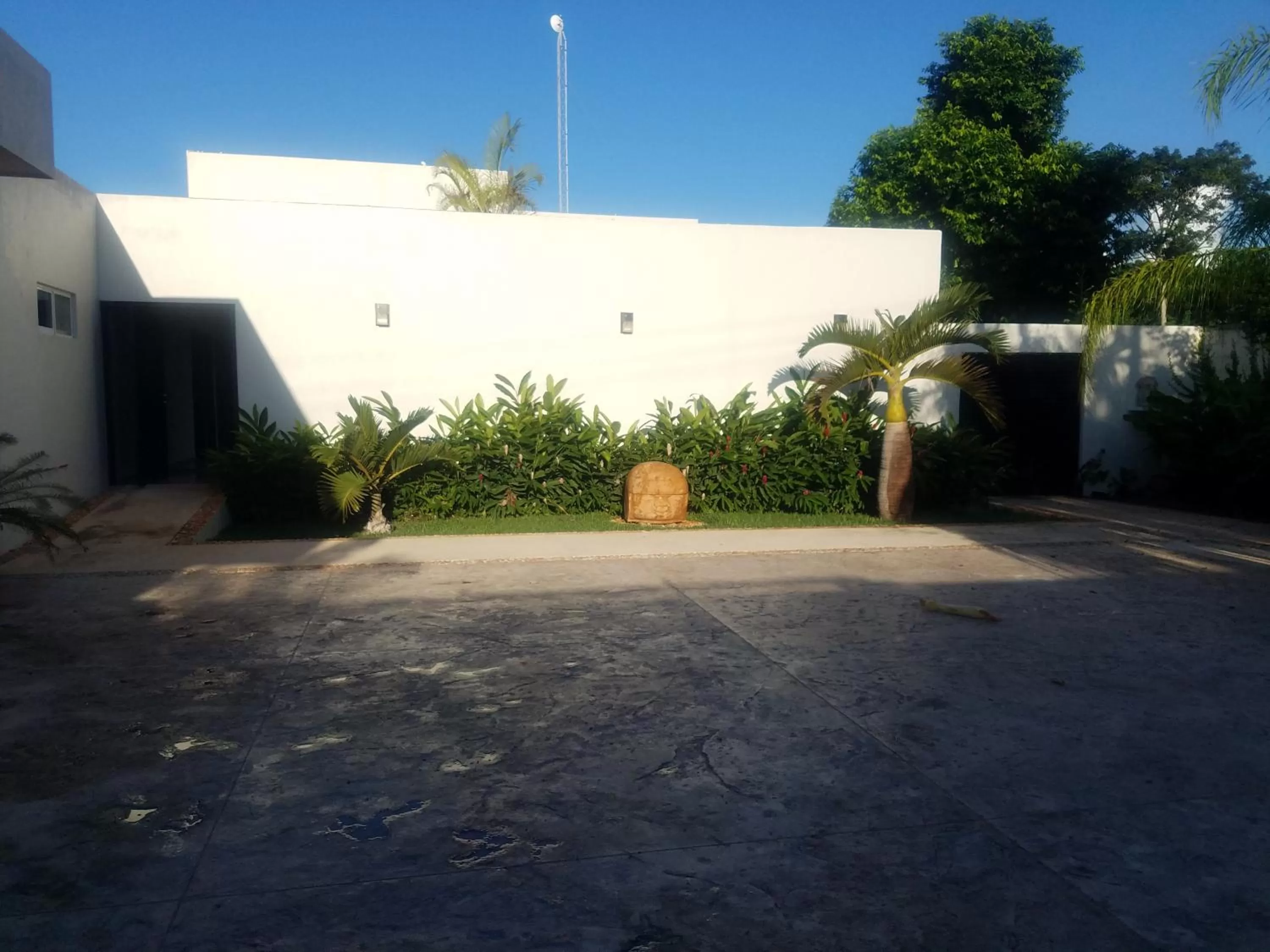 Facade/entrance in Casa Xcanatun